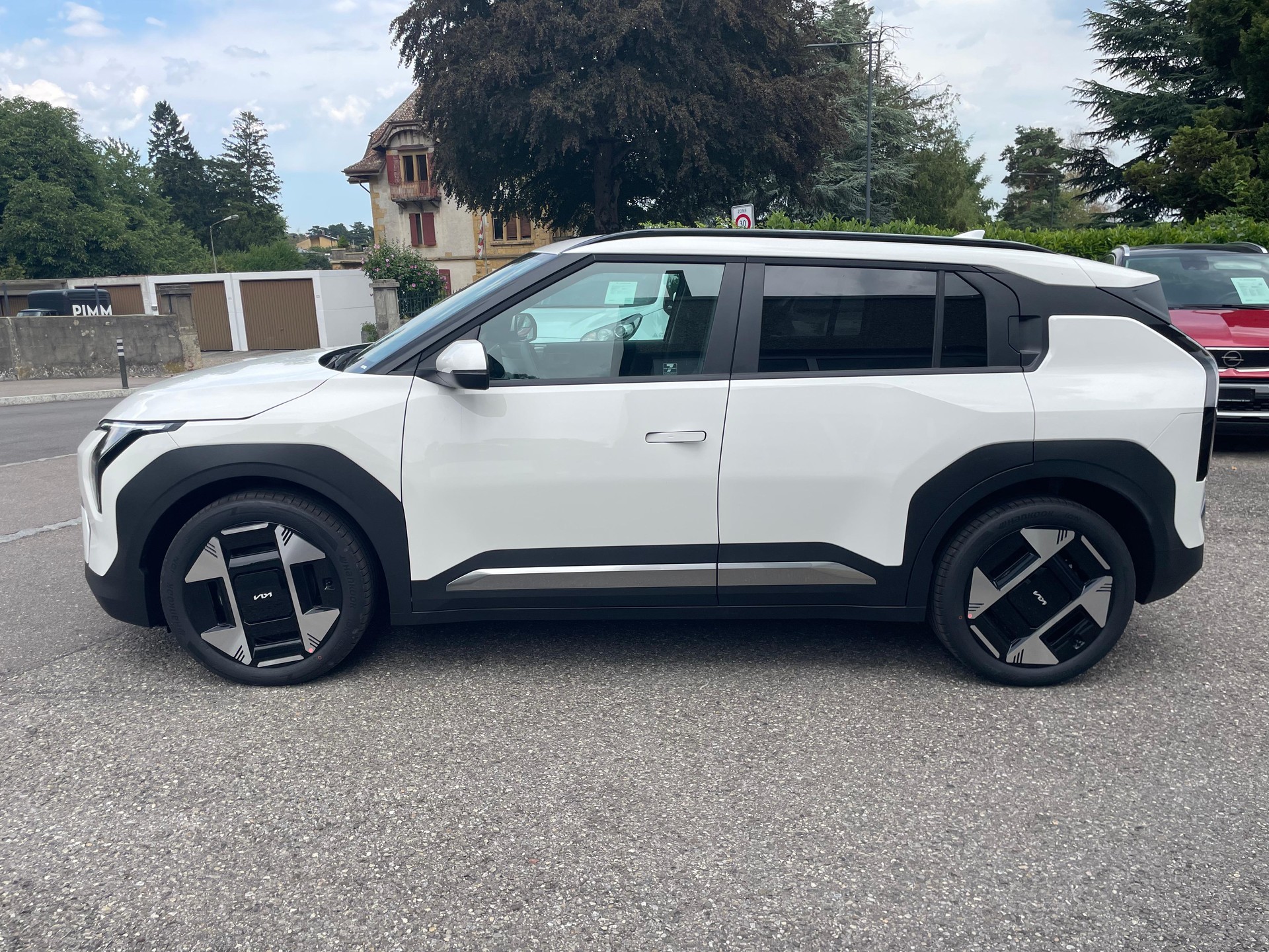 KIA EV3 81 kWh Earth+-image-5