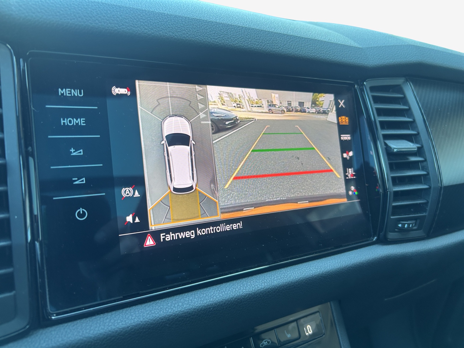 SKODA Kodiaq 2.0 TSI 4x4 SportLine-image-15