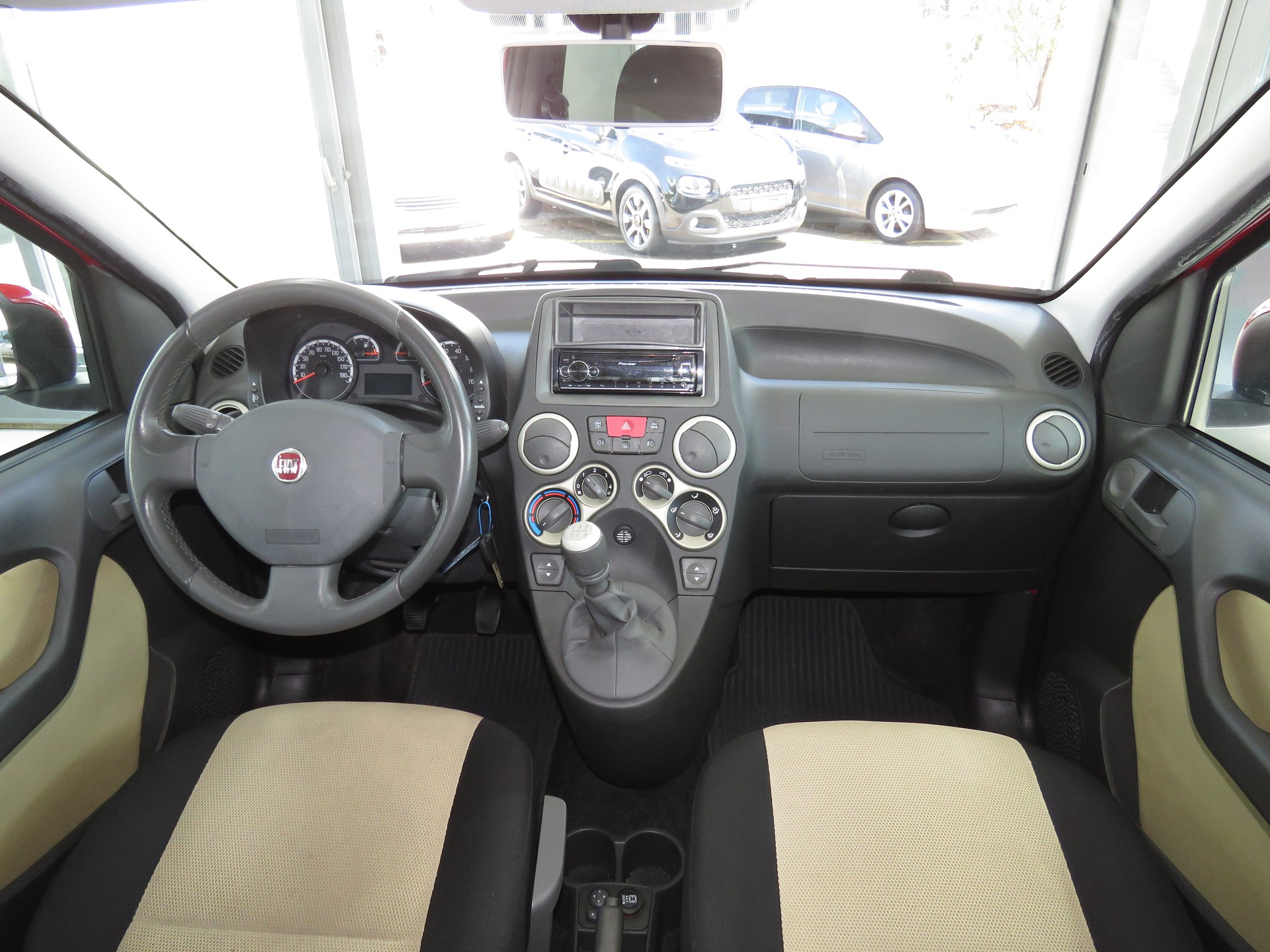 FIAT Panda 1.3 16V JTD Cross 4x4-image-13