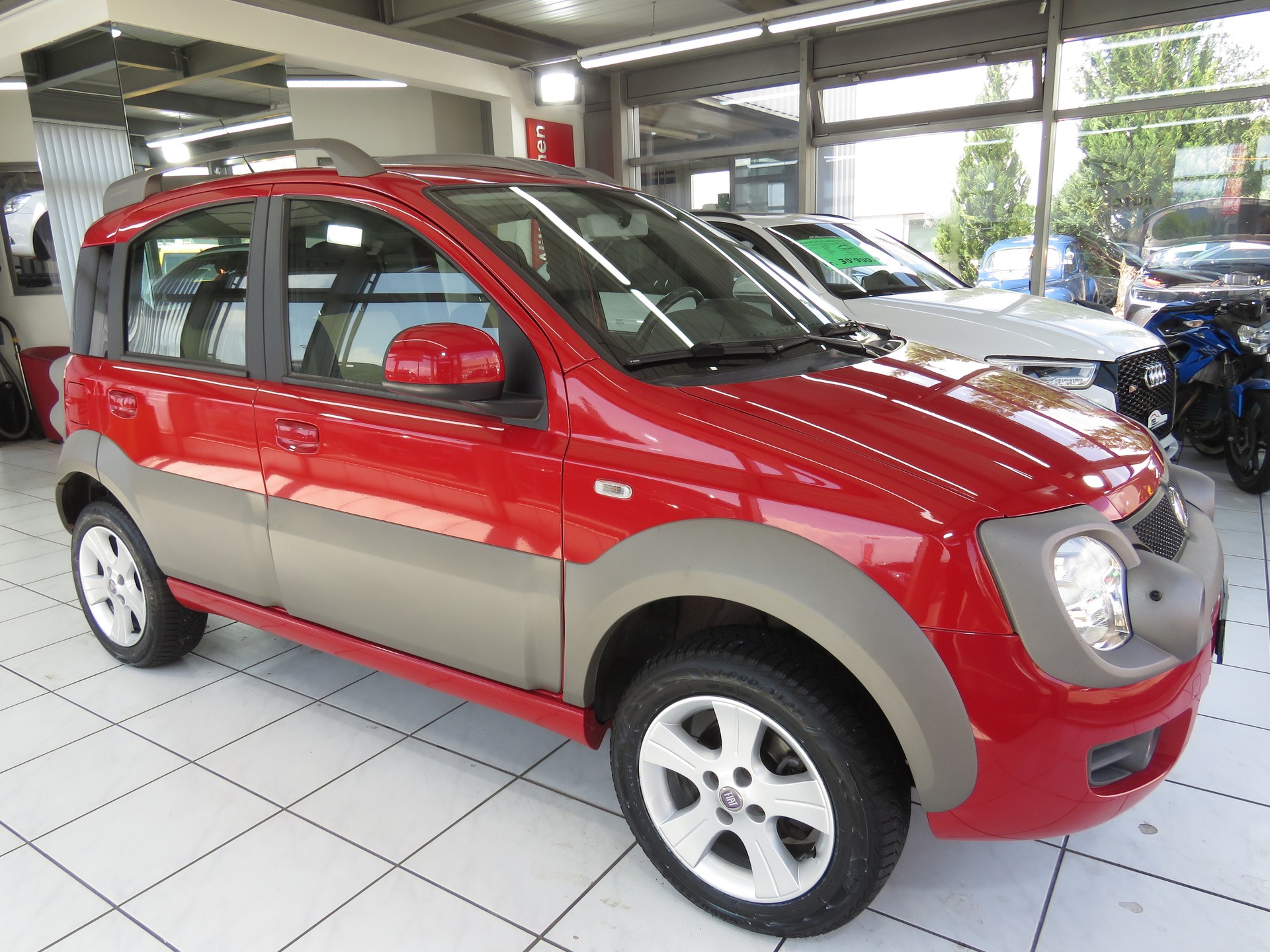 FIAT Panda 1.3 16V JTD Cross 4x4-image-2