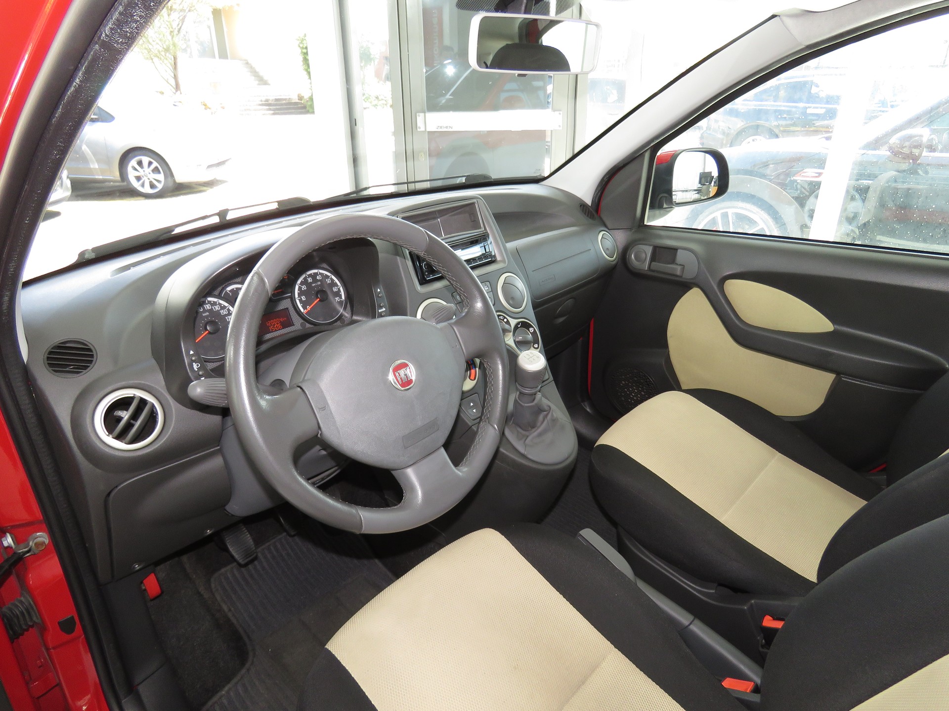 FIAT Panda 1.3 16V JTD Cross 4x4-image-6