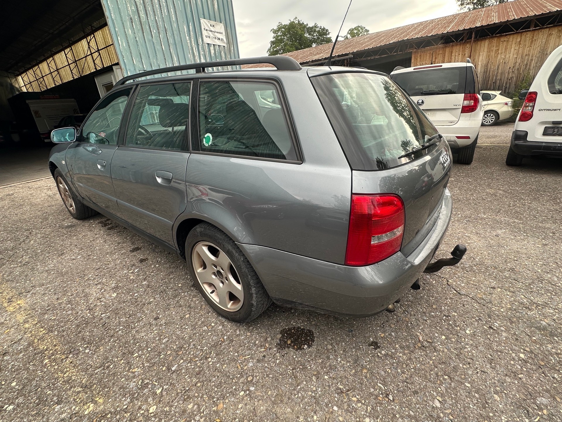 AUDI A4 Avant 1.9 TDI quattro Ambition-image-7