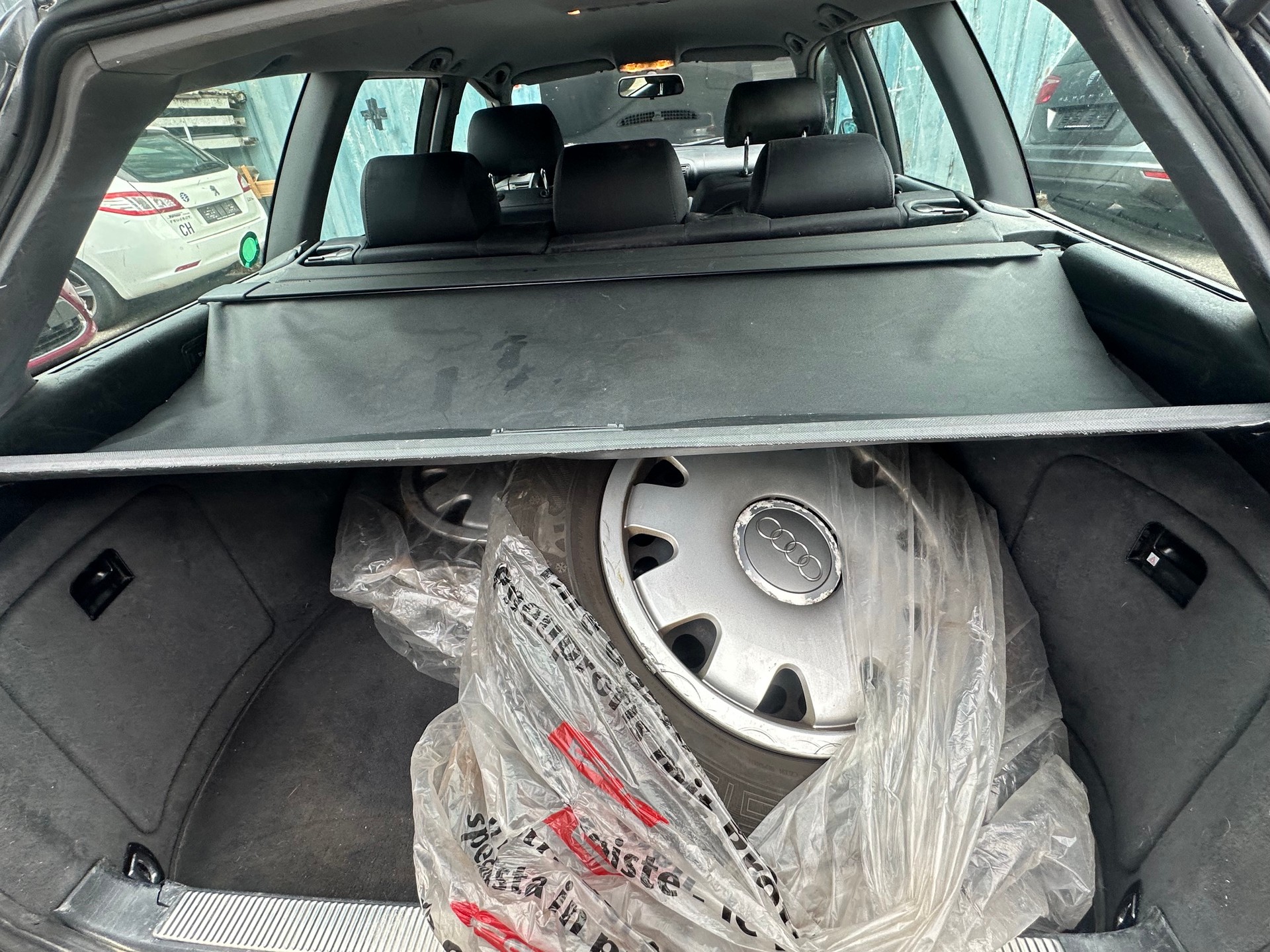 AUDI A4 Avant 1.9 TDI quattro Ambition-image-6