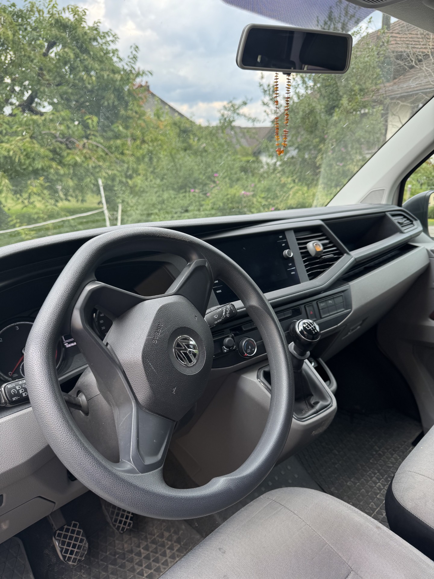 VW 2.0 TDI 110 Entry-image-1