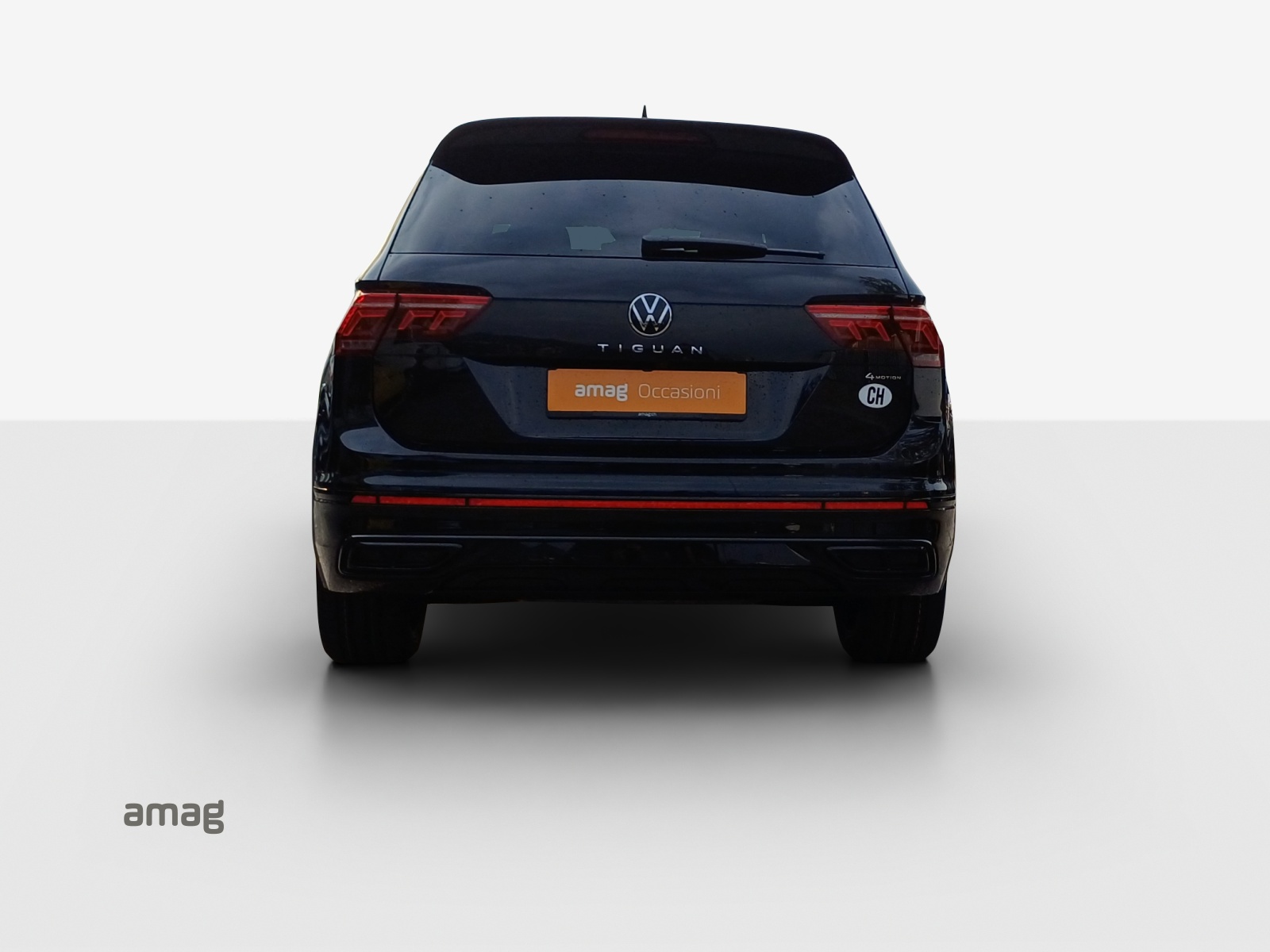 VW Tiguan 2.0TSI R-Line 4Motion DSG-image-3