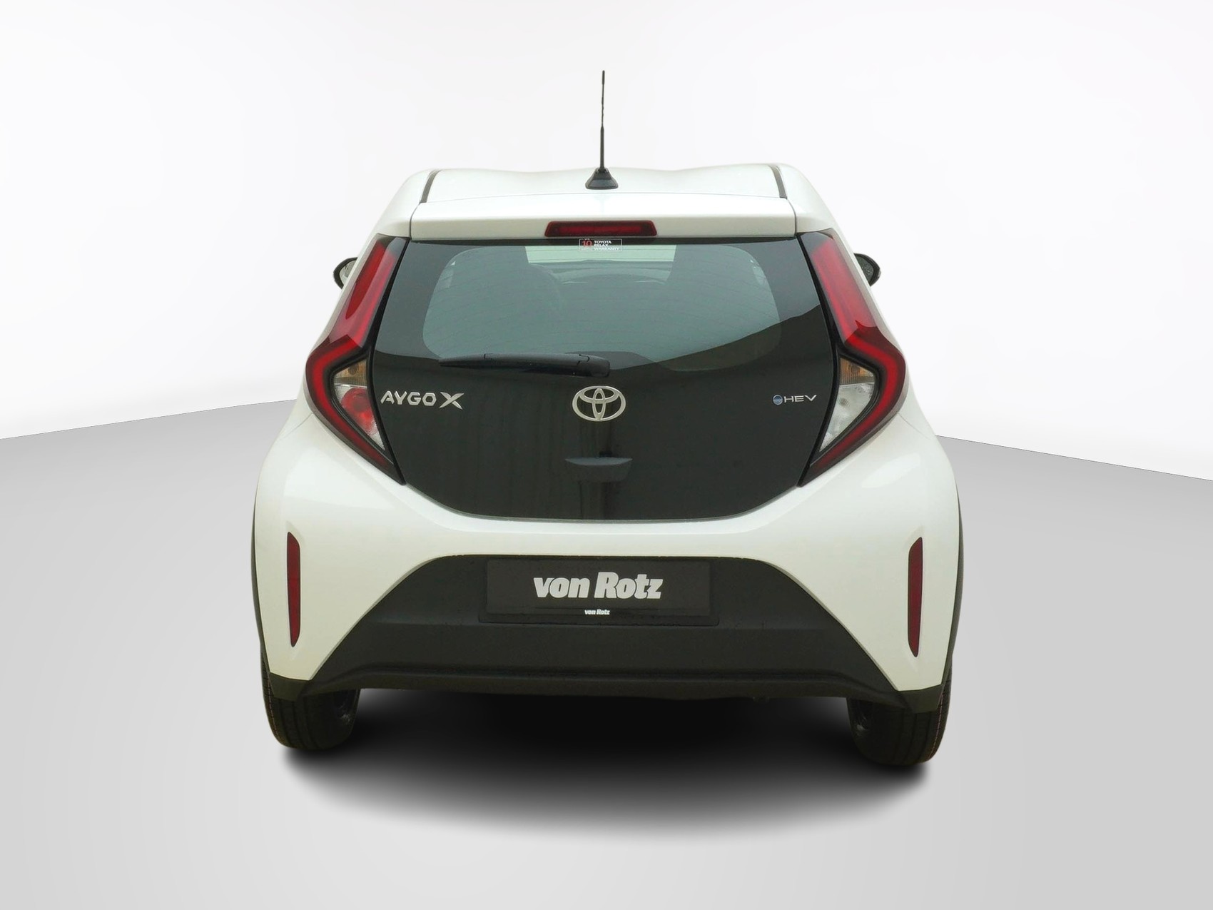 TOYOTA Aygo X 1.5 VVT-i HSD Comfort-image-2