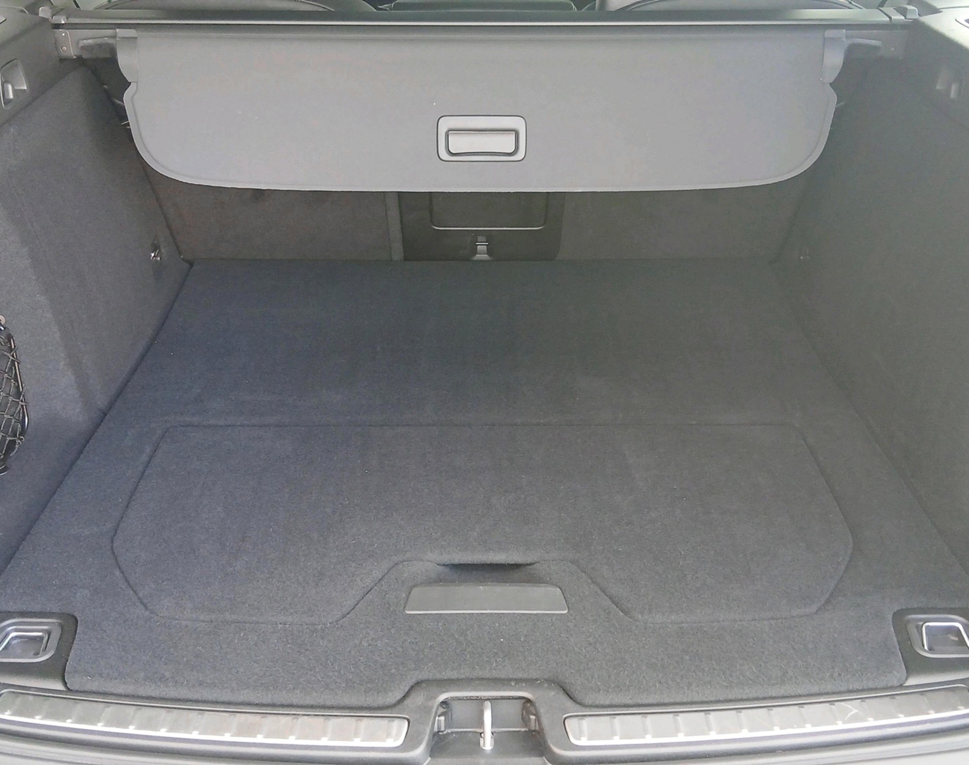 VOLVO V60 2.0 T8 TE Ultra Dark eAWD-image-5