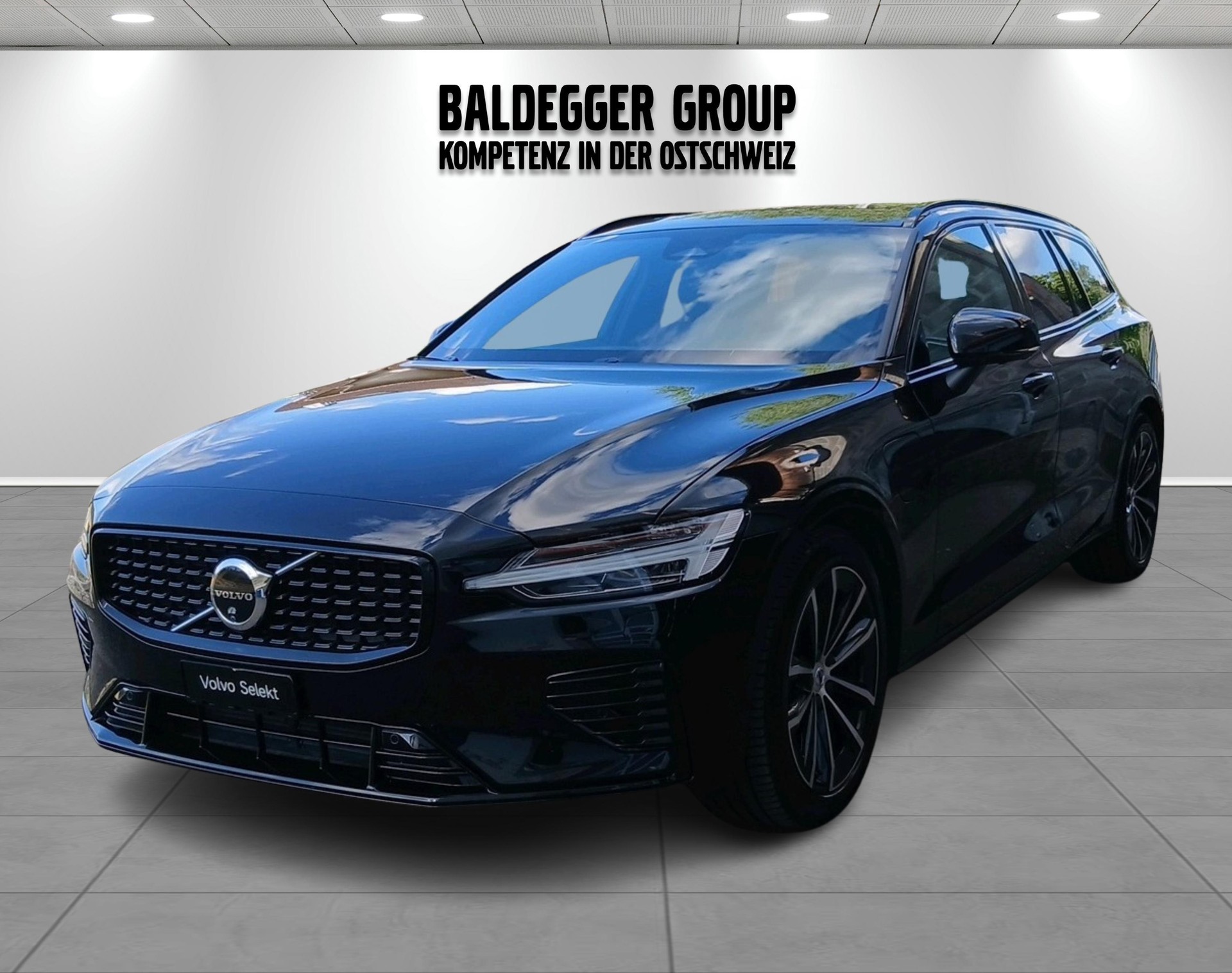 VOLVO V60 2.0 T8 TE Ultra Dark eAWD-image-0