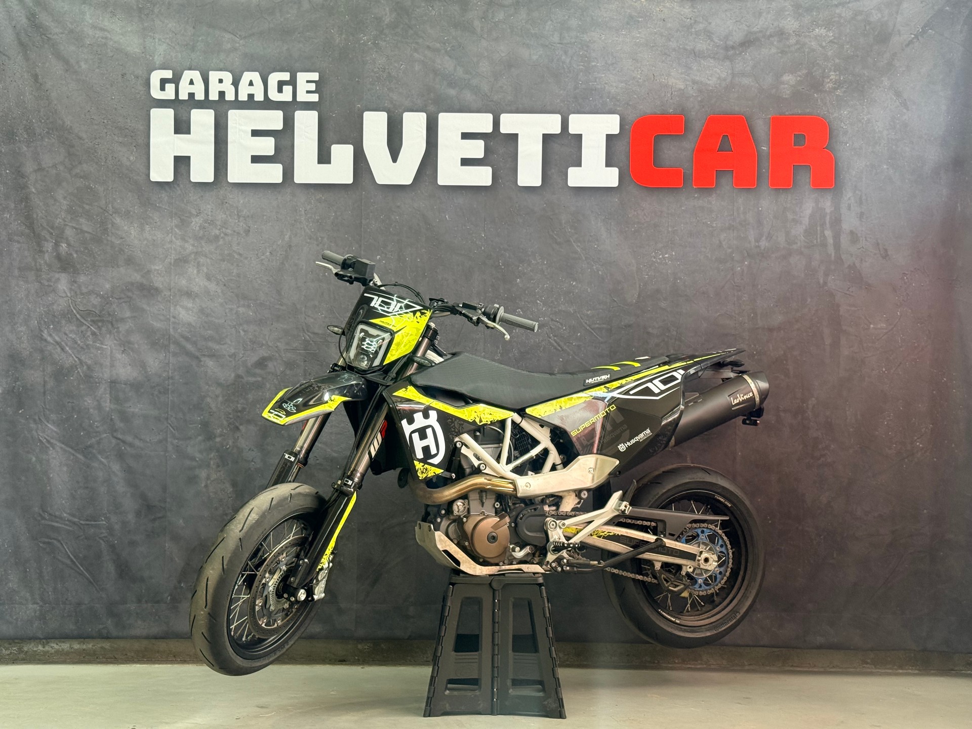 HUSQVARNA 701 Supermoto-image-1