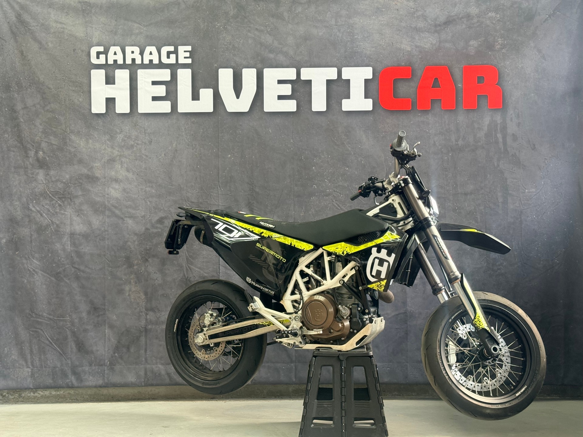 HUSQVARNA 701 Supermoto-image-3