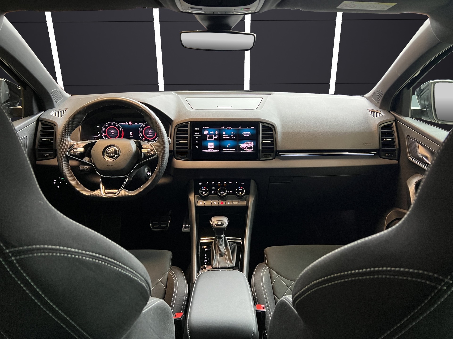 SKODA Karoq 1.5 TSI ACT SportLine DSG-image-11