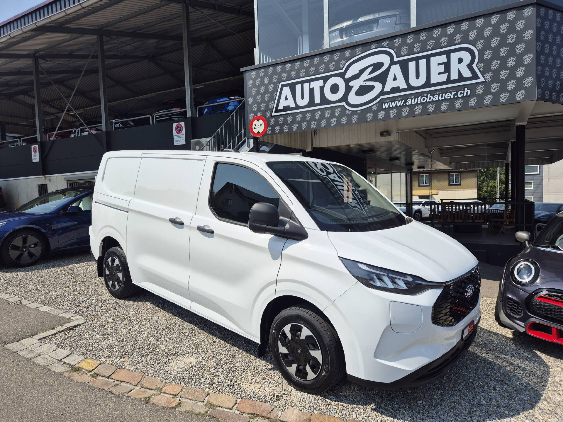 FORD E-Transit C Van 320 L1 Trend 82,5 kWh-image-0