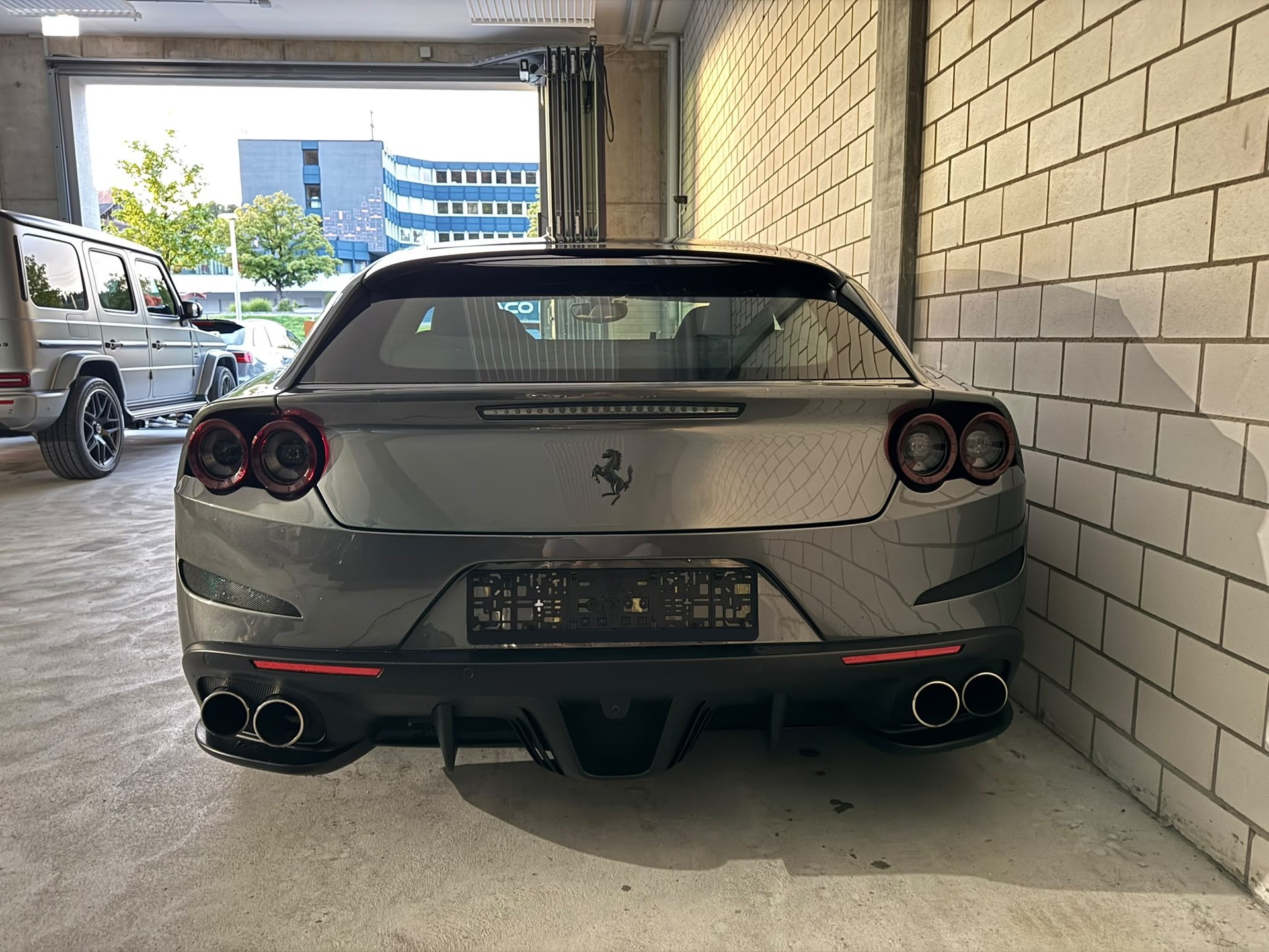 FERRARI GTC 4 Lusso V12 Traumausstattung-image-4