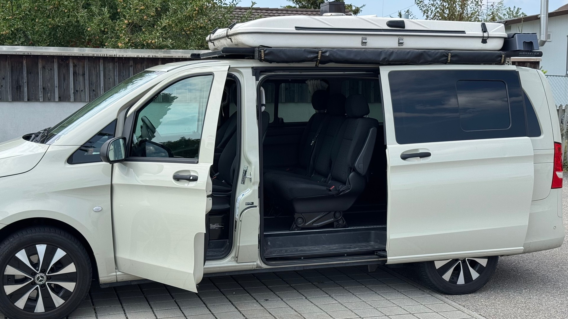 MERCEDES-BENZ Tourer Family-image-1