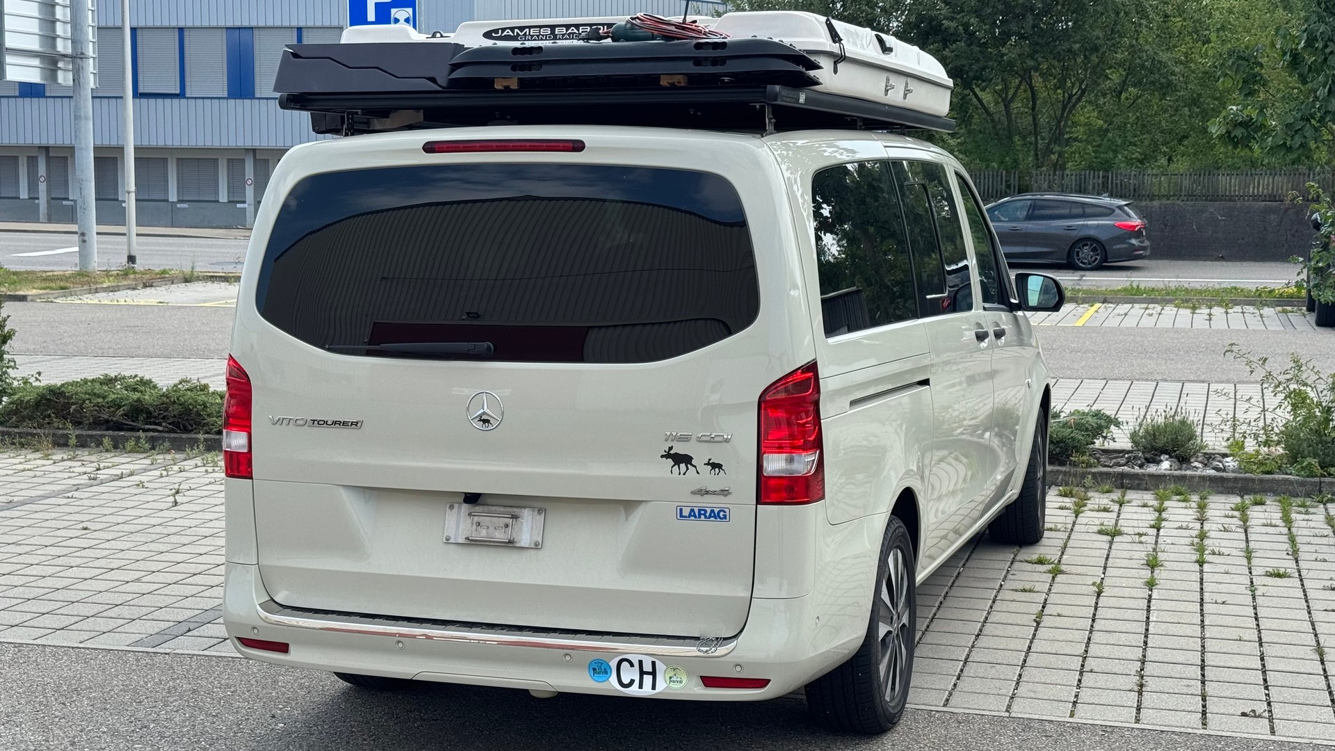 MERCEDES-BENZ Tourer Family-image-5