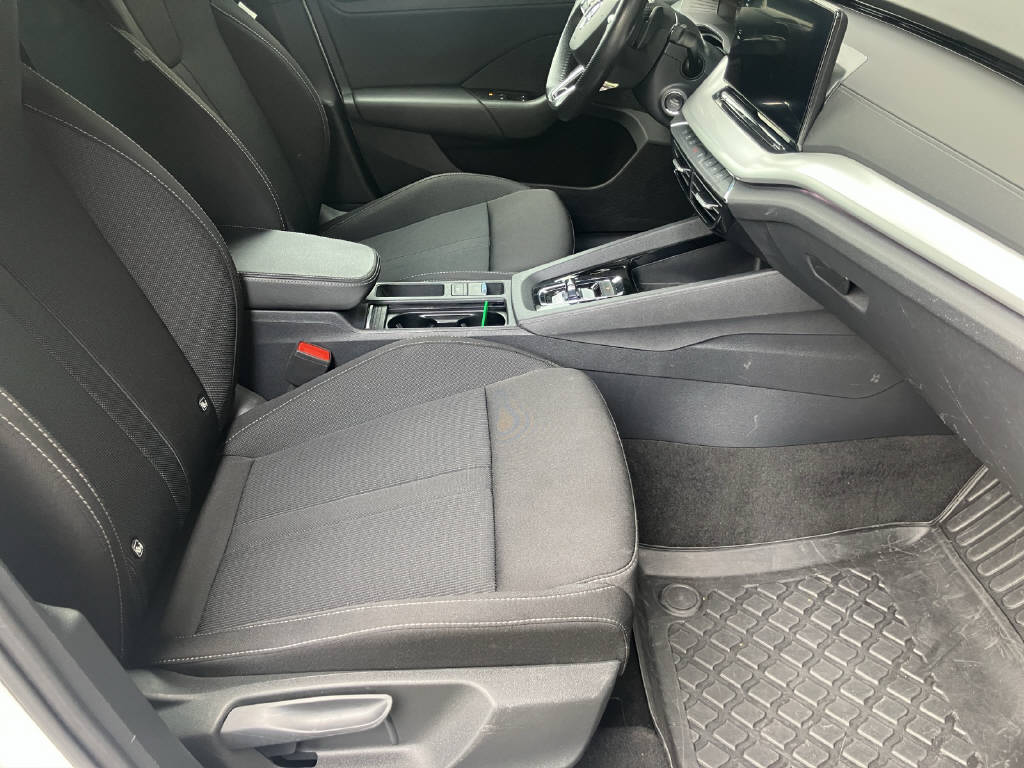 SKODA Octavia Combi 2.0 TDI 150 Ambition DSG-image-13