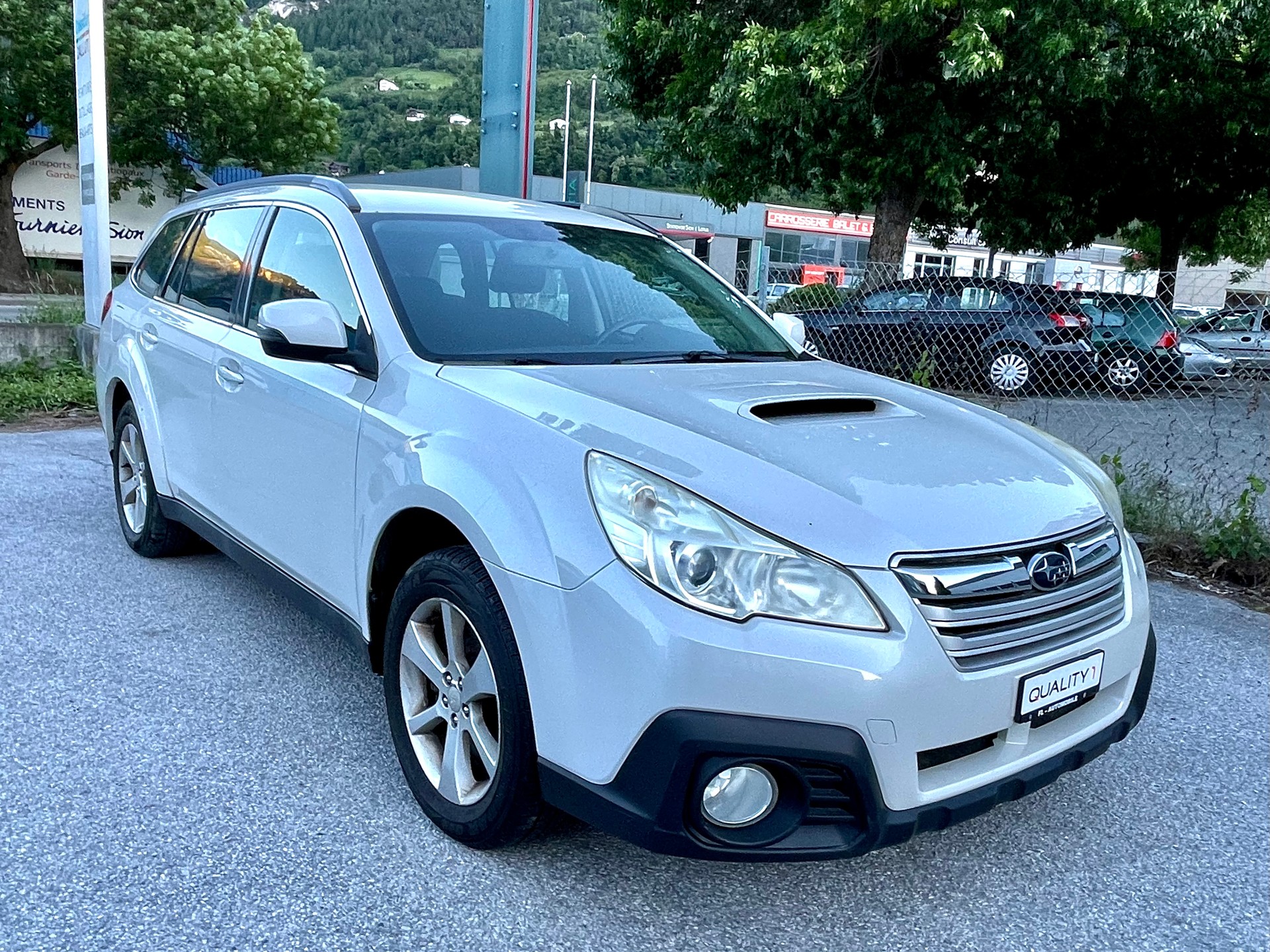 SUBARU Outback 2.0D Limited AWD Lineartronic-image-0