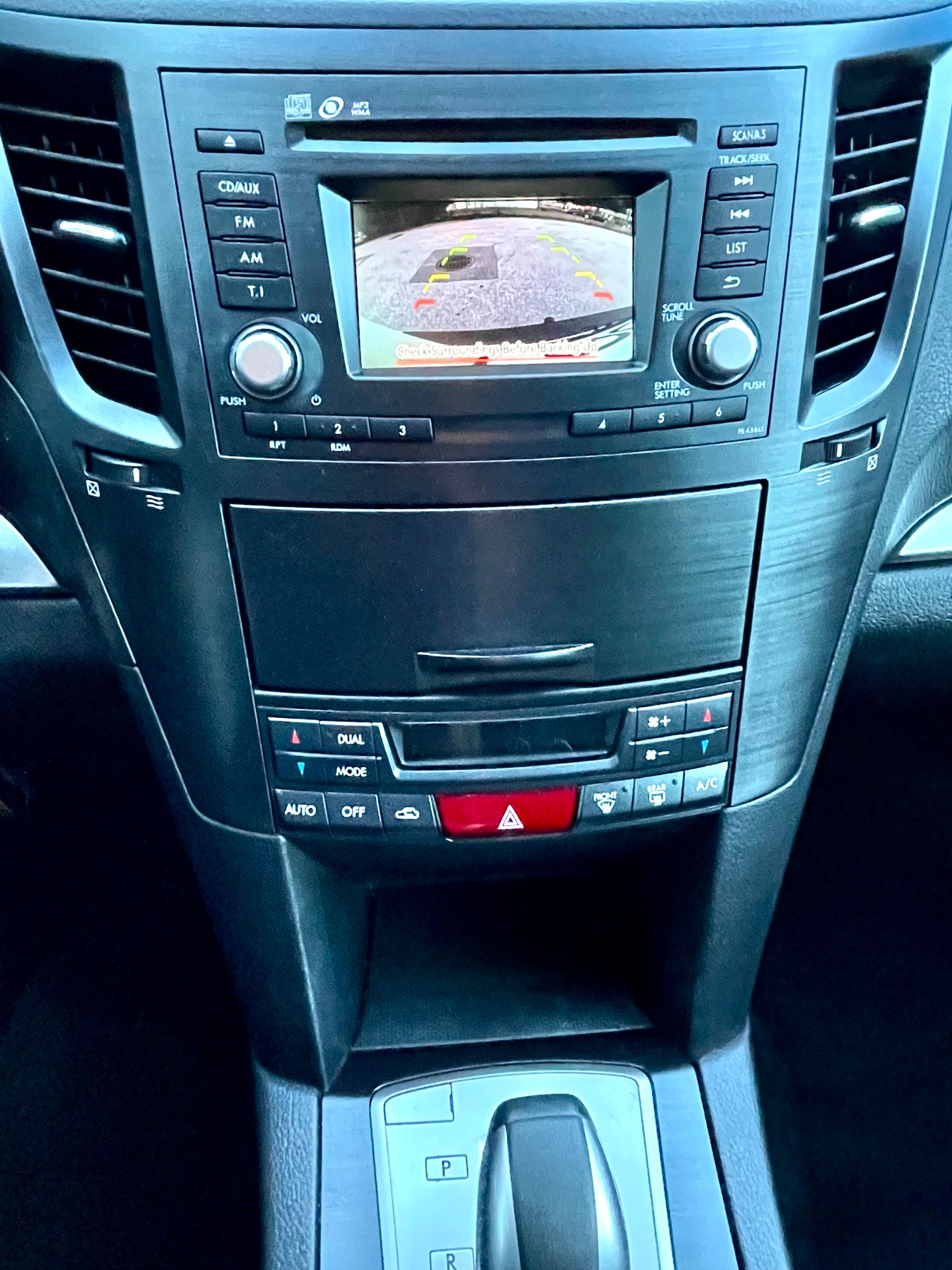 SUBARU Outback 2.0D Limited AWD Lineartronic-image-12