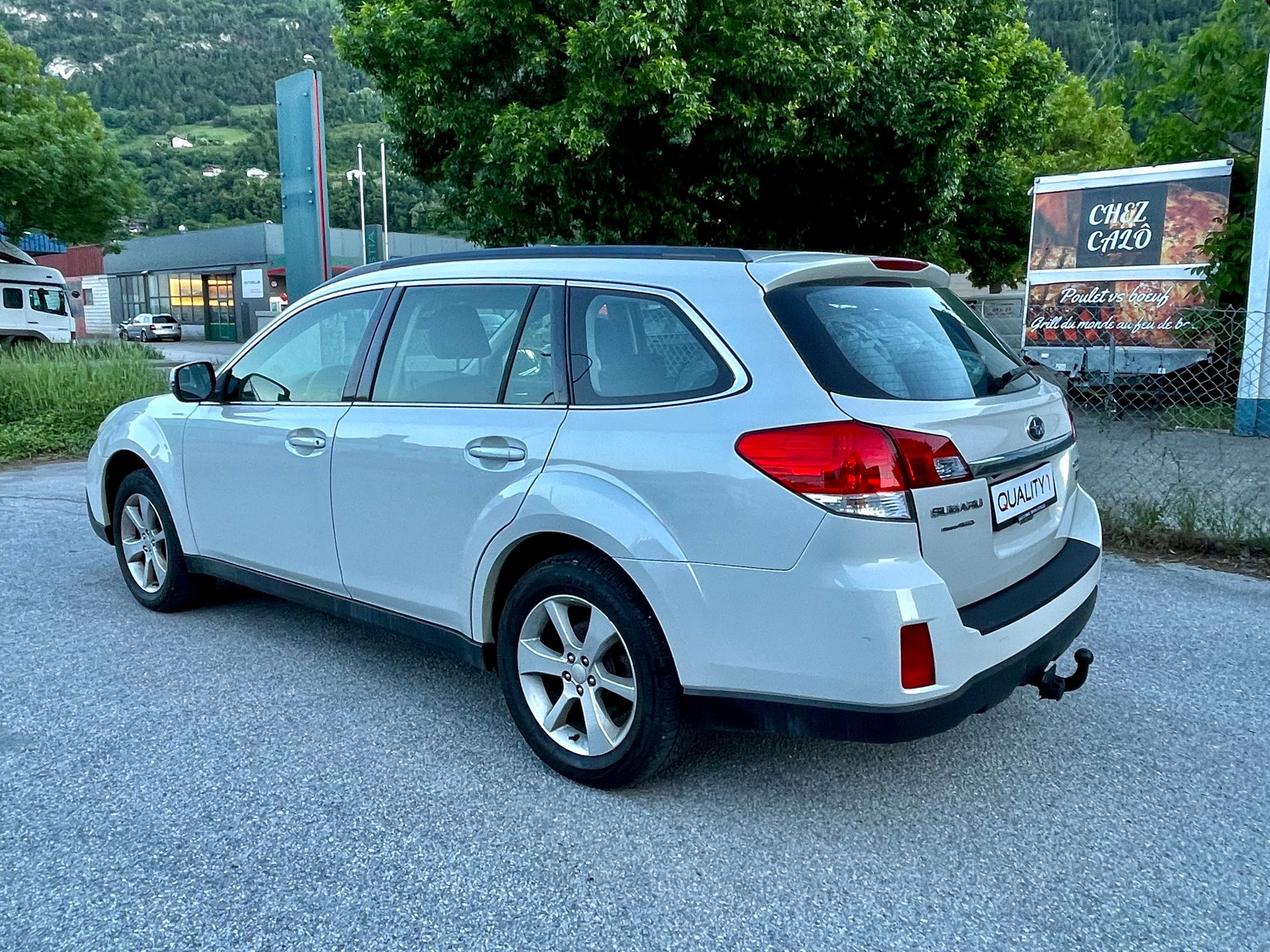 SUBARU Outback 2.0D Limited AWD Lineartronic-image-3