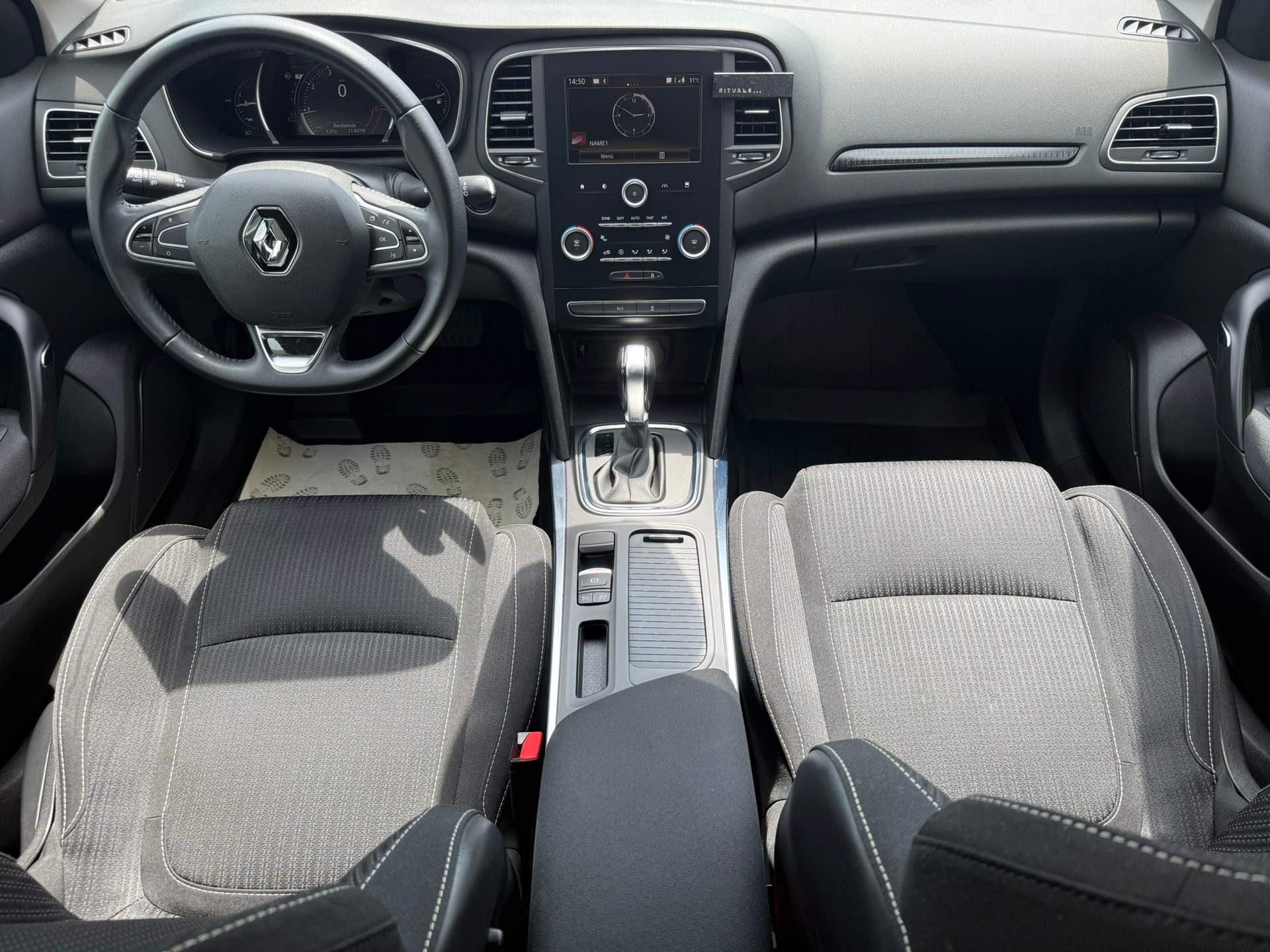 RENAULT Mégane 1.2 16V Turbo Zen EDC-image-15