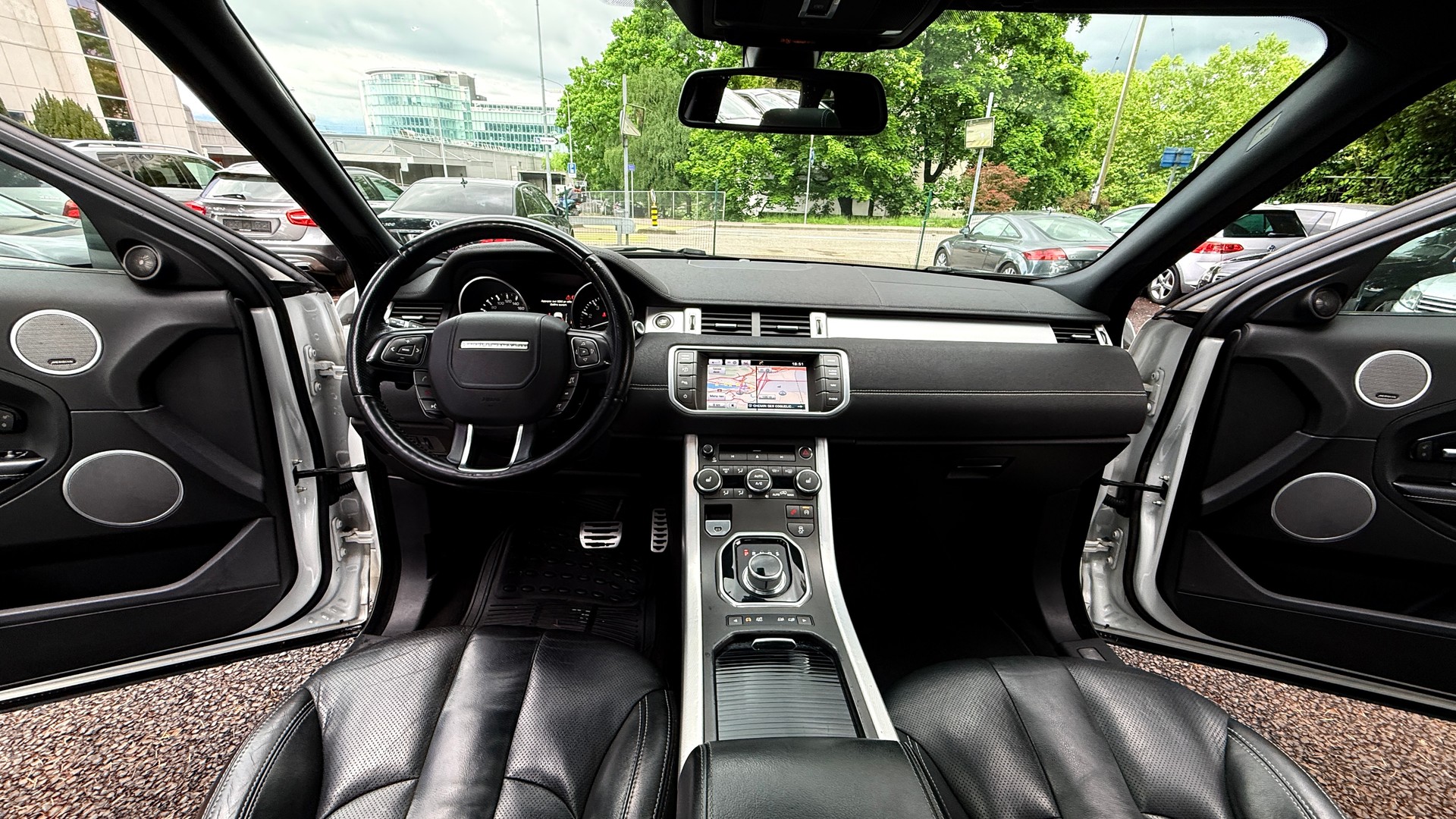 LAND ROVER Range Rover Evoque 2.0 Si4 Dynamic AT9-image-8