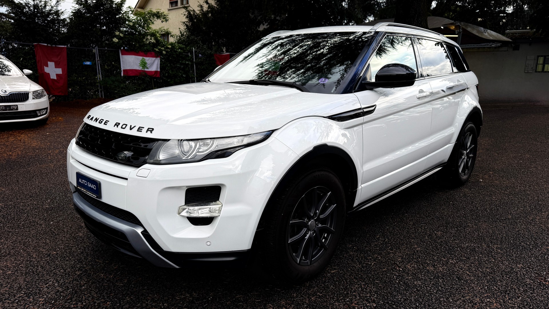 LAND ROVER Range Rover Evoque 2.0 Si4 Dynamic AT9-image-2