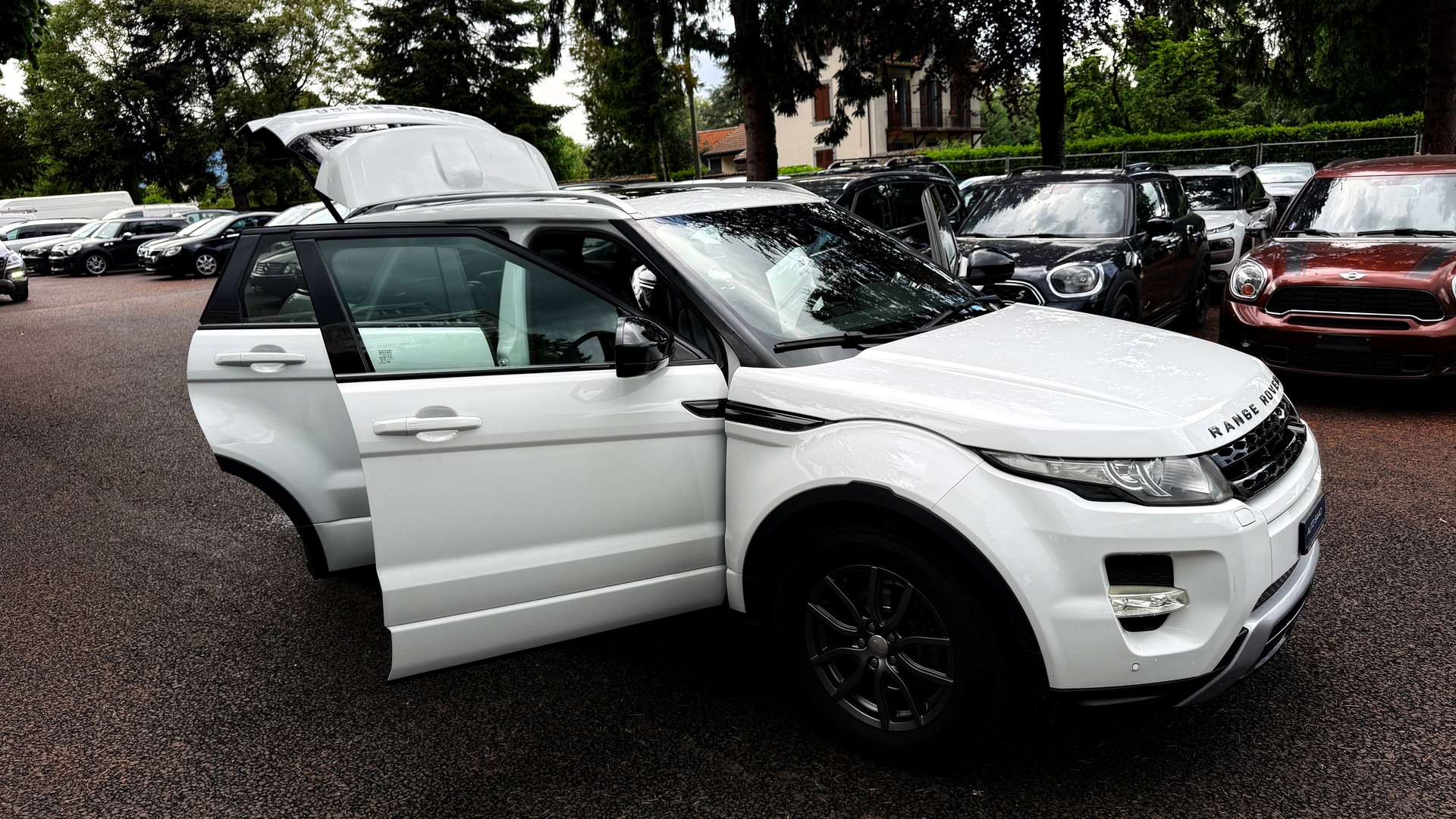 LAND ROVER Range Rover Evoque 2.0 Si4 Dynamic AT9-image-13