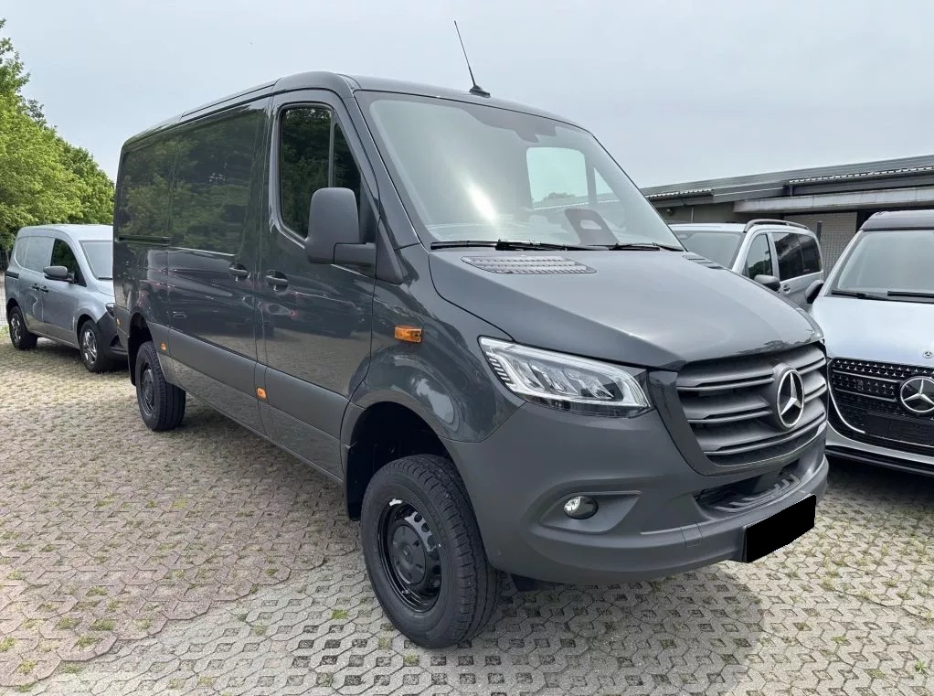 MERCEDES-BENZ Sprinter 319 CDI Standard 9G-TRONIC 4x4-image-1