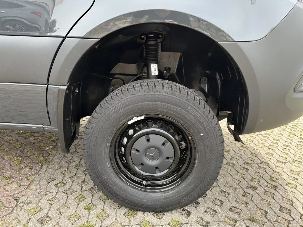 MERCEDES-BENZ Sprinter 319 CDI Standard 9G-TRONIC 4x4-image-4