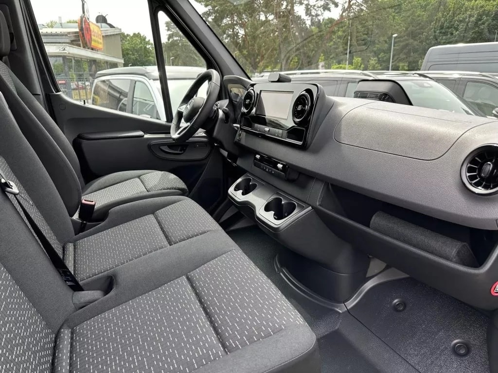 MERCEDES-BENZ Sprinter 319 CDI Standard 9G-TRONIC 4x4-image-7