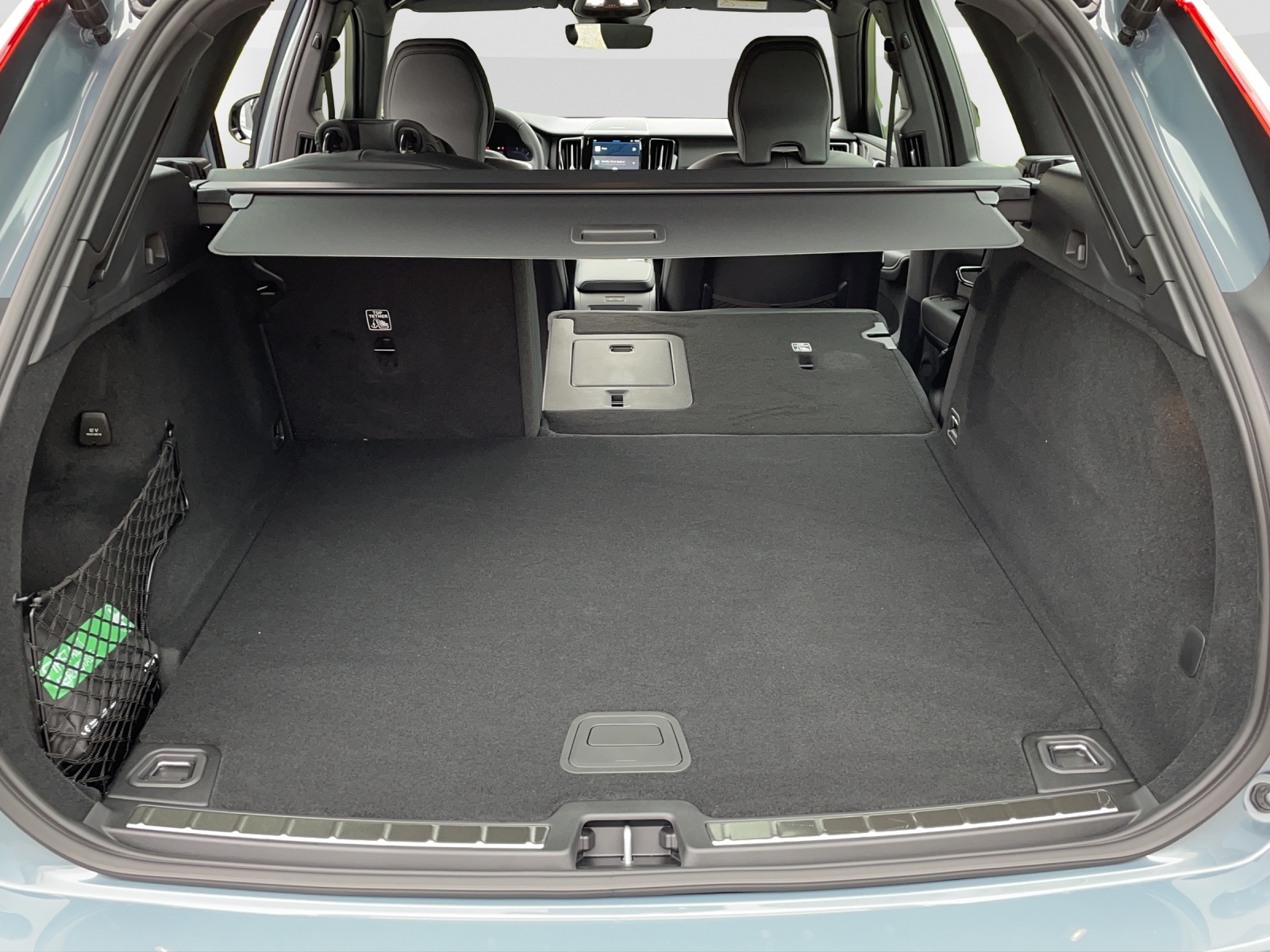 VOLVO XC60 2.0 B5 MH Plus Dark AWD-image-10