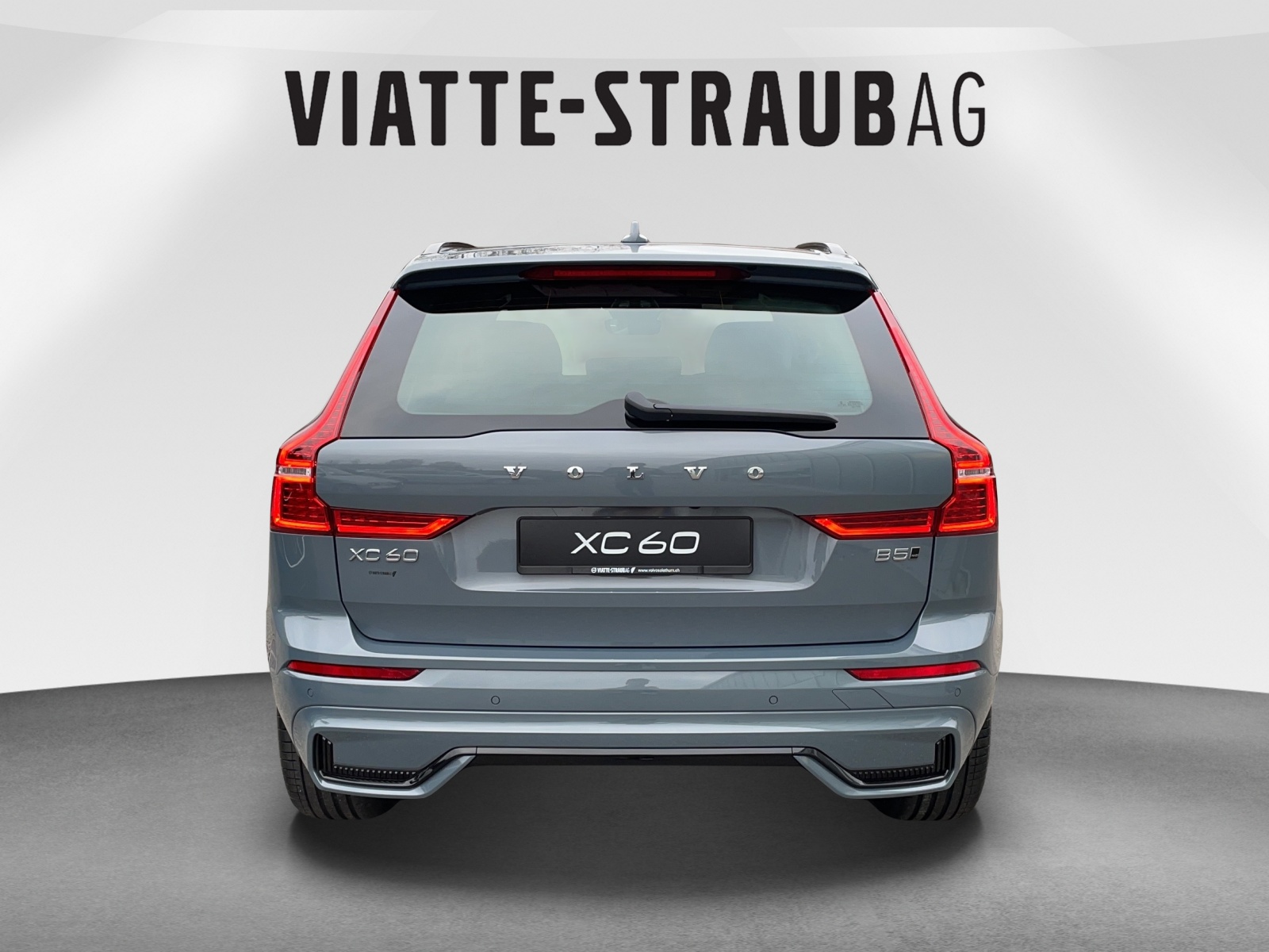 VOLVO XC60 2.0 B5 MH Plus Dark AWD-image-3
