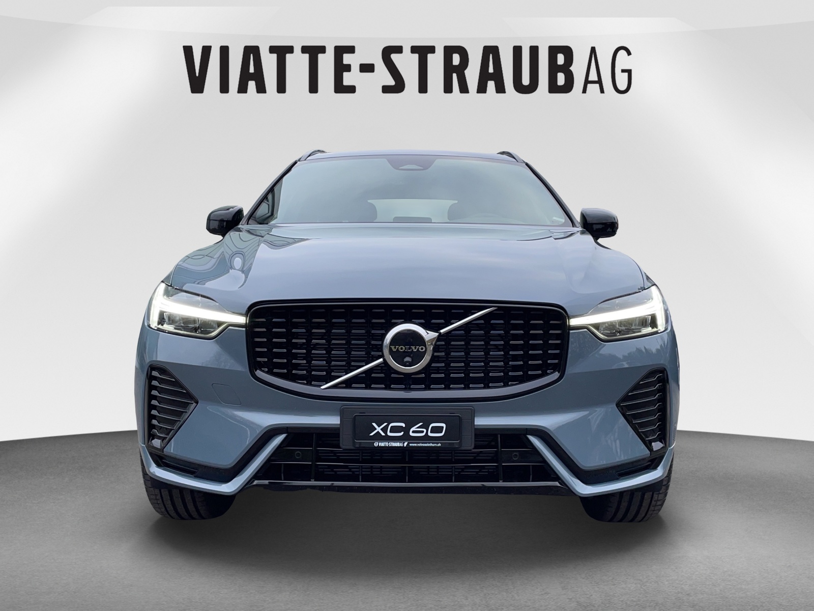 VOLVO XC60 2.0 B5 MH Plus Dark AWD-image-5