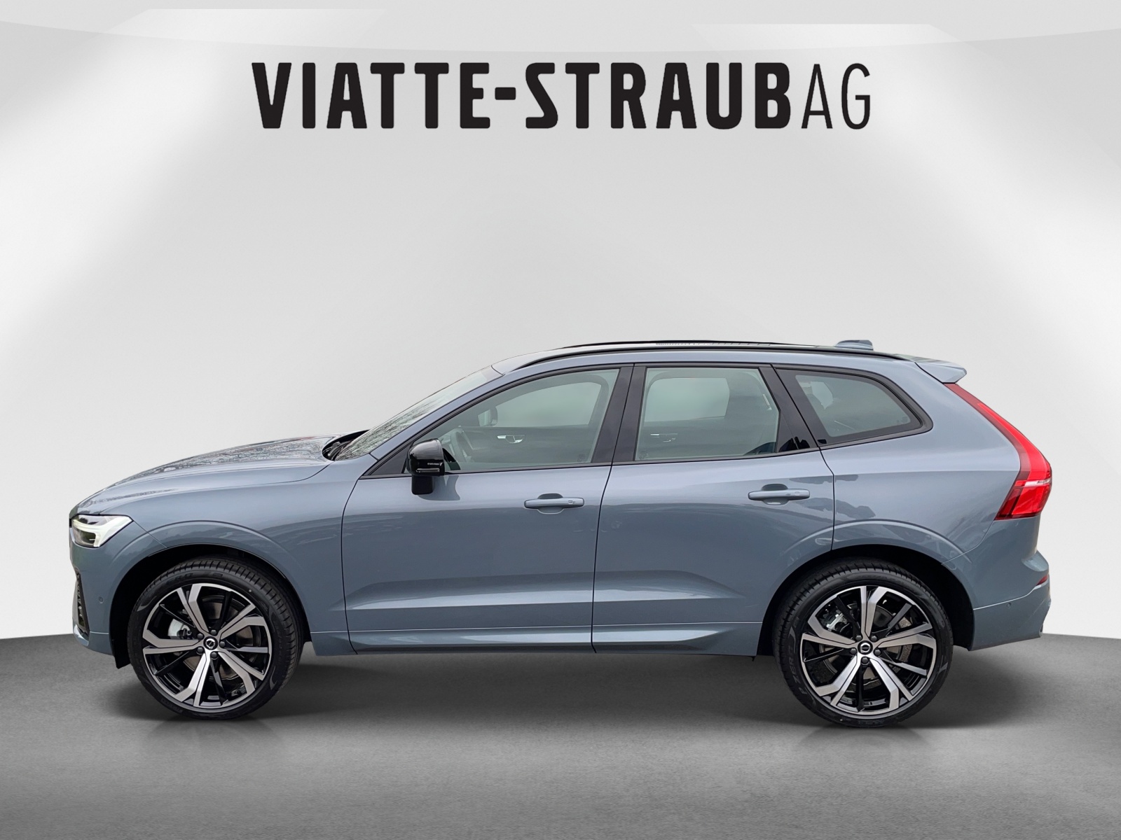 VOLVO XC60 2.0 B5 MH Plus Dark AWD-image-1