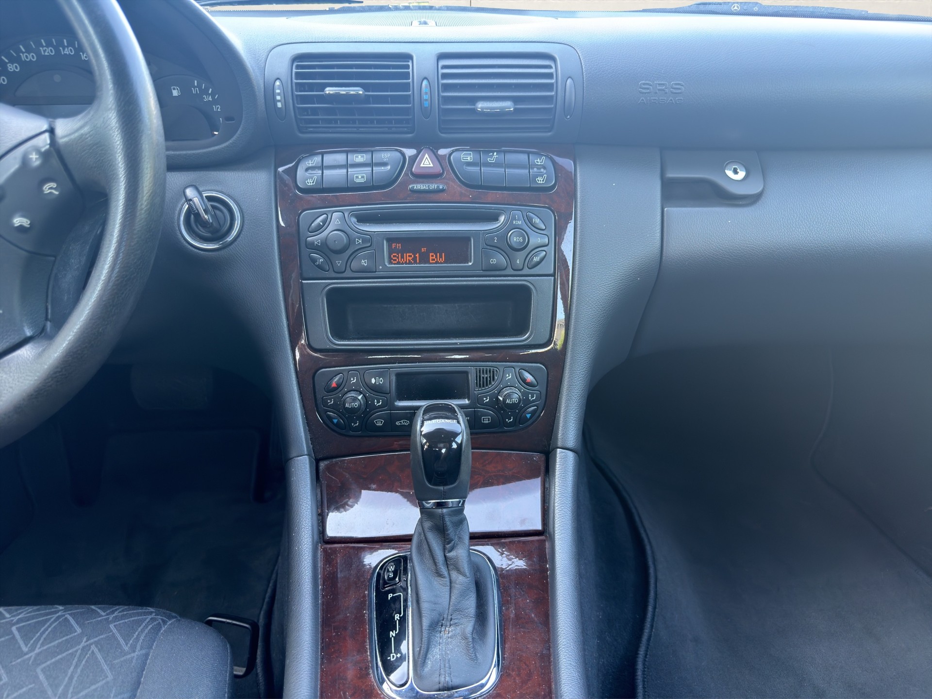 MERCEDES-BENZ C 240 Classic 4Matic Automatic-image-10