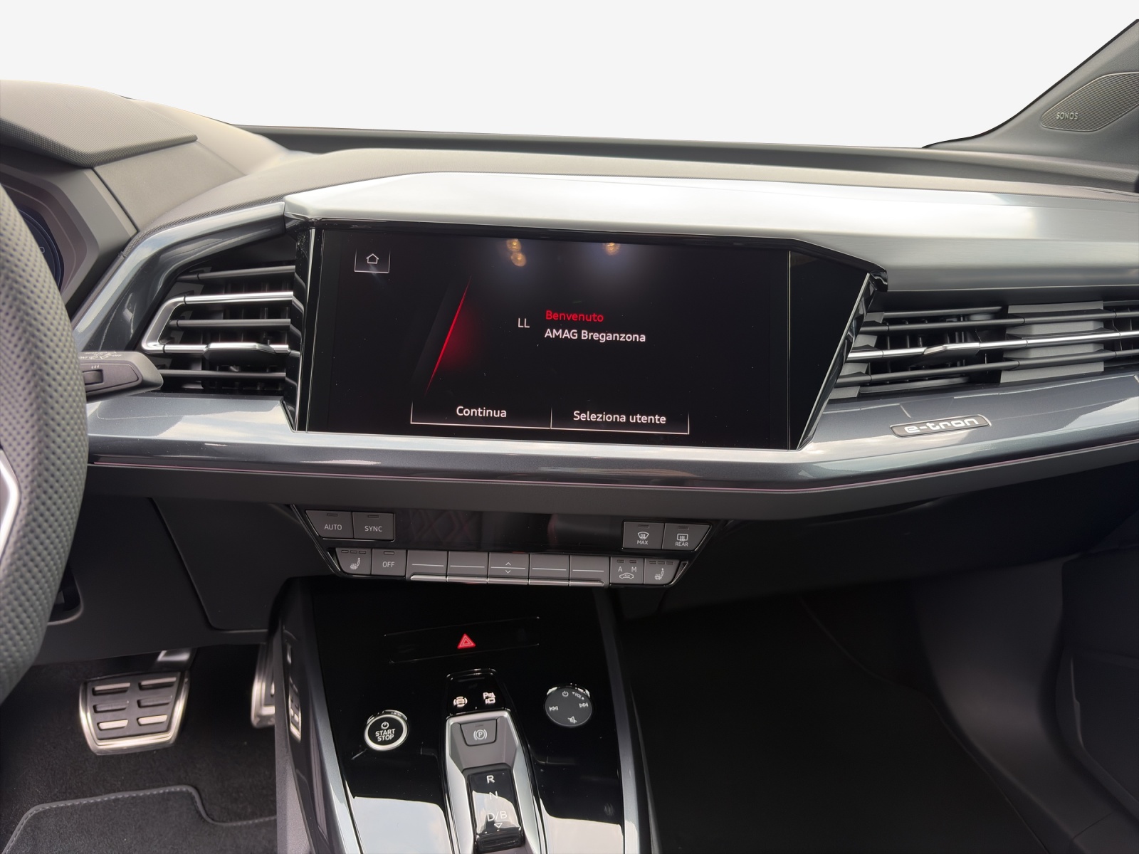 AUDI Q4 e-tron 45 Edition Swiss Ski quattro-image-10
