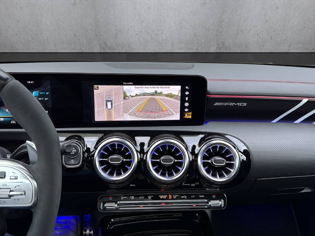 MERCEDES-BENZ CLA 35 AMG 4matic Shooting Brake-image-9