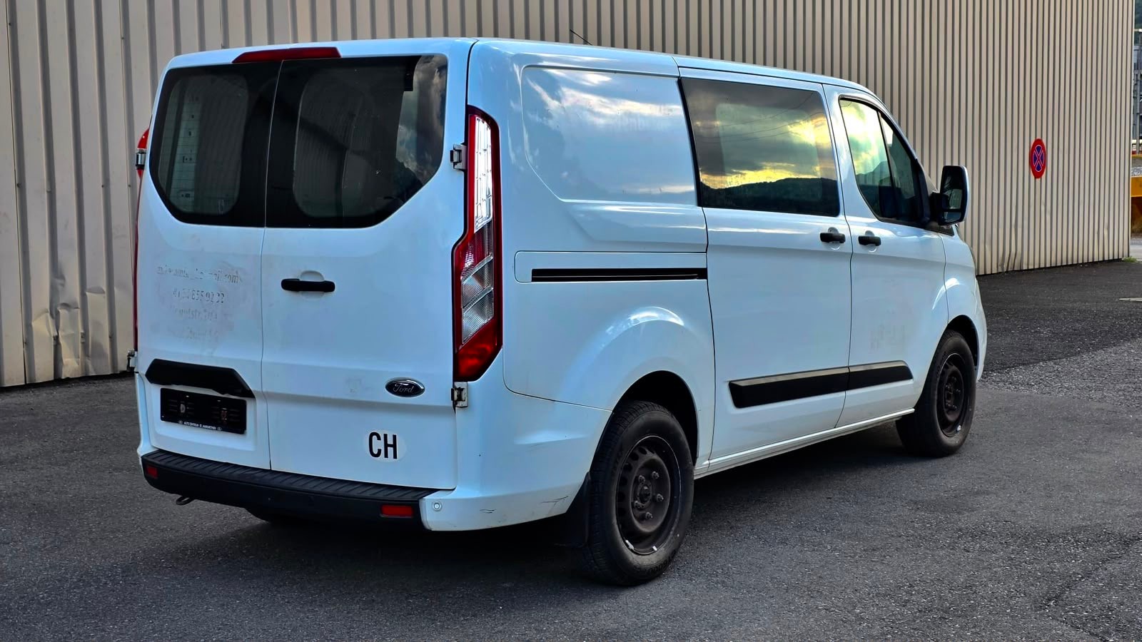 FORD Transit Custom Van 320 L1H1 Trend-image-4