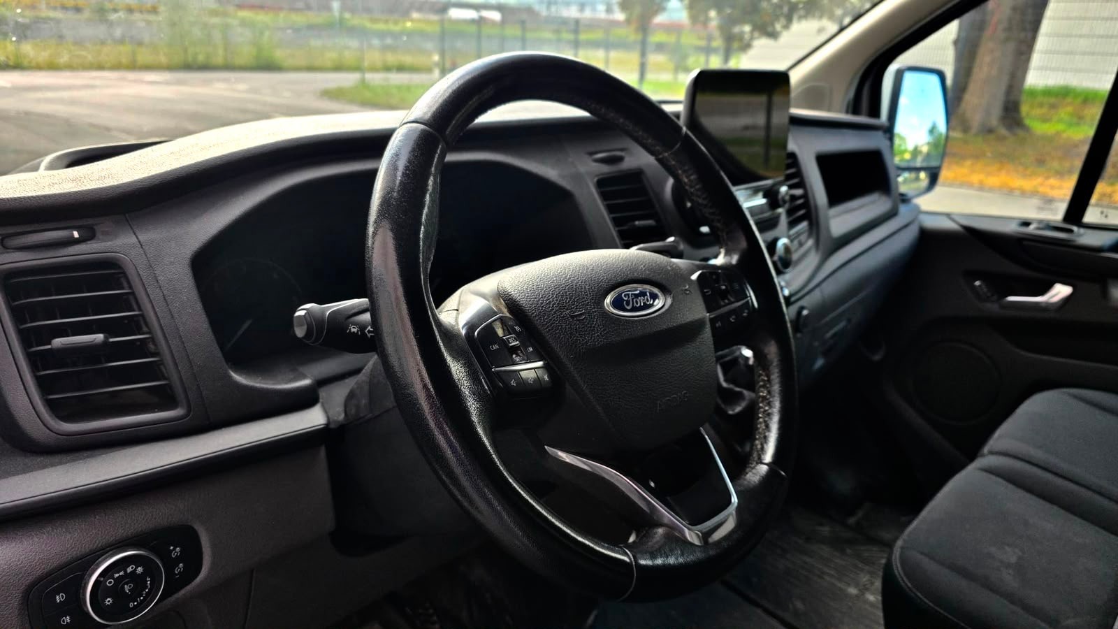 FORD Transit Custom Van 320 L1H1 Trend-image-10