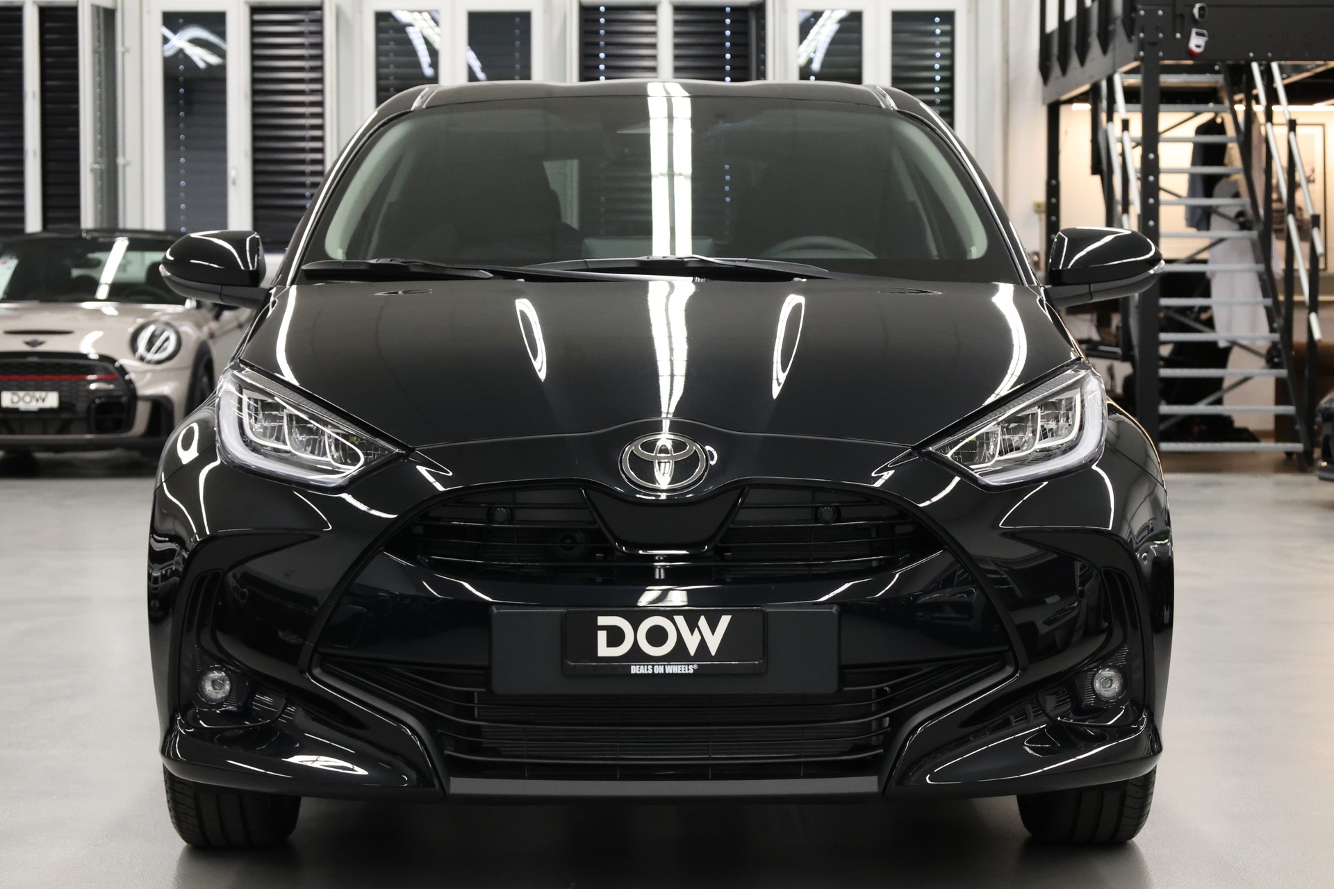 TOYOTA Yaris 1.5 VVT-i HSD Teamplayer-image-8