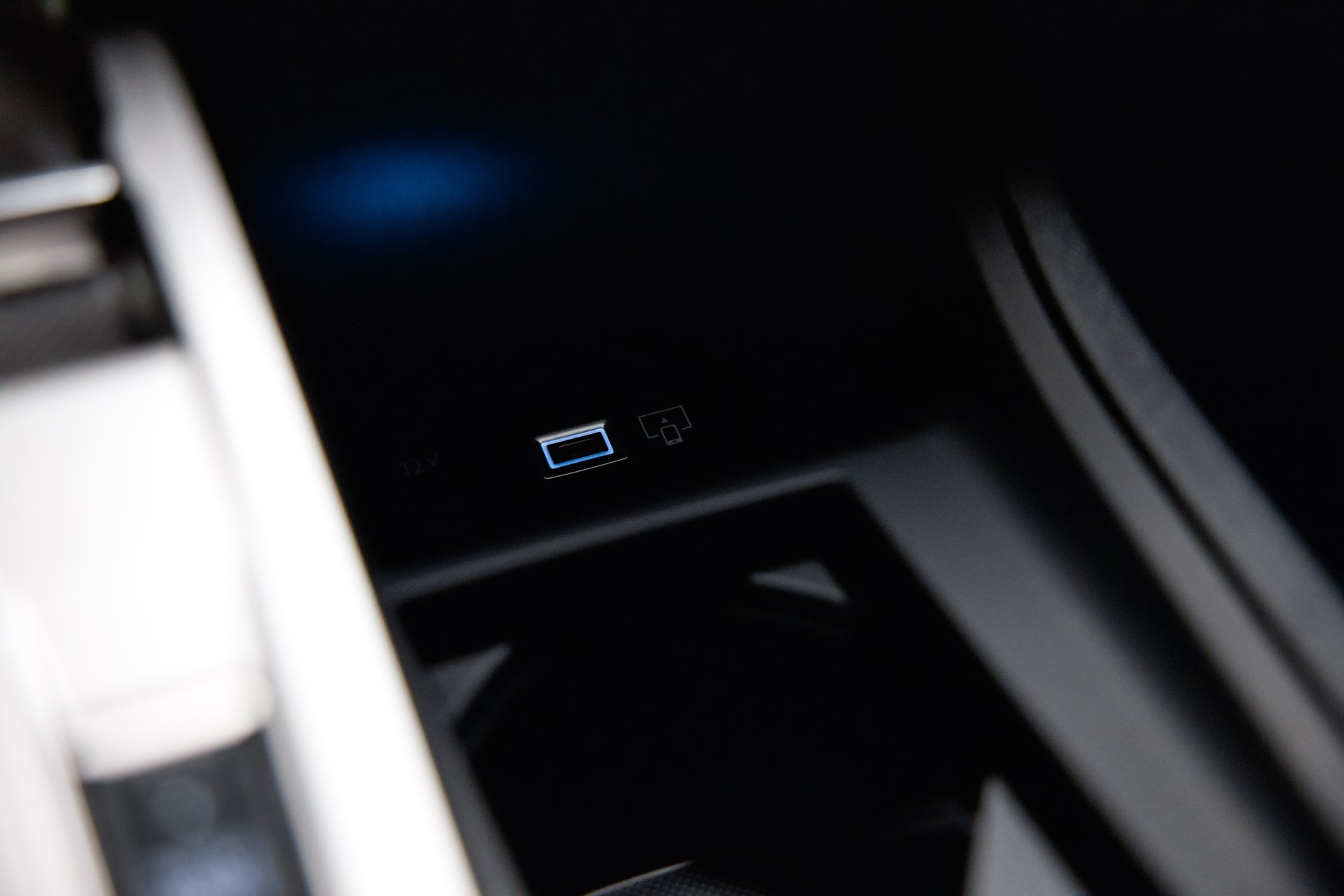 PEUGEOT 308 SW 1.5 BlueHDI Allure EAT8-image-30