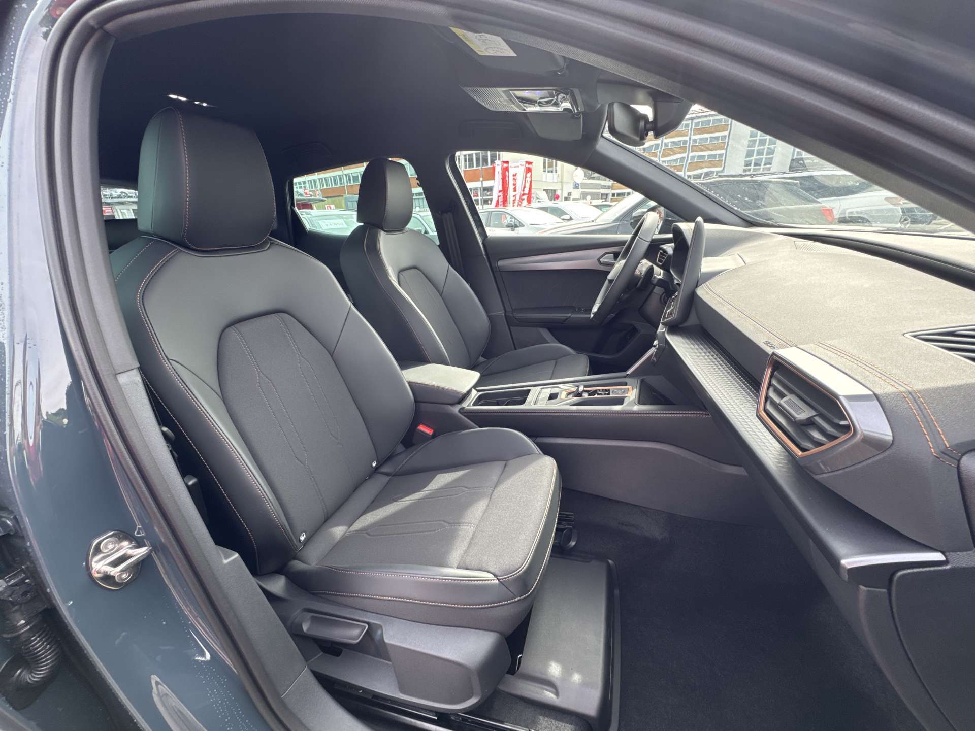 CUPRA Formentor 1.5 TSi DSG-Automat-image-12