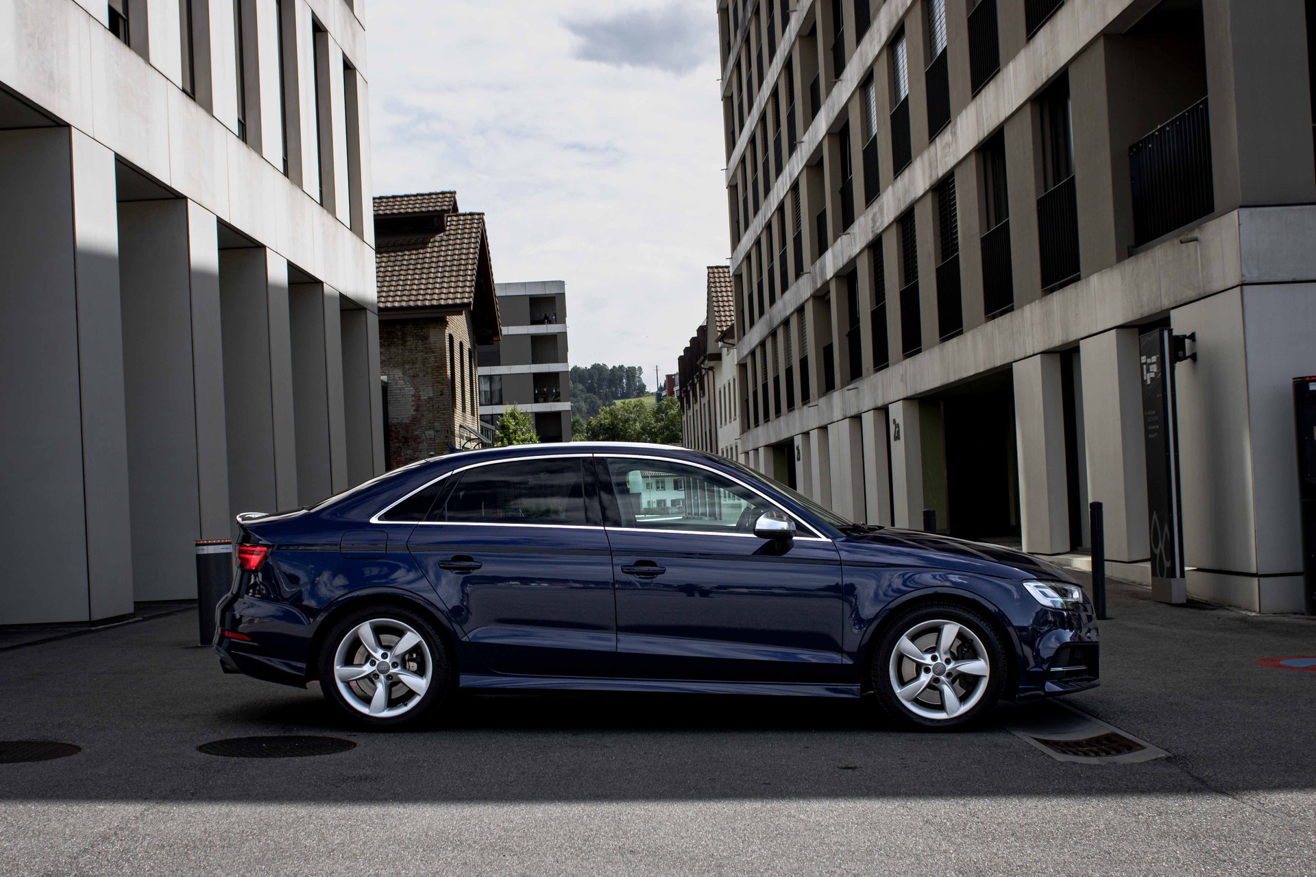 AUDI S3 Limousine 2.0 TFSI quattro S-tronic-image-5