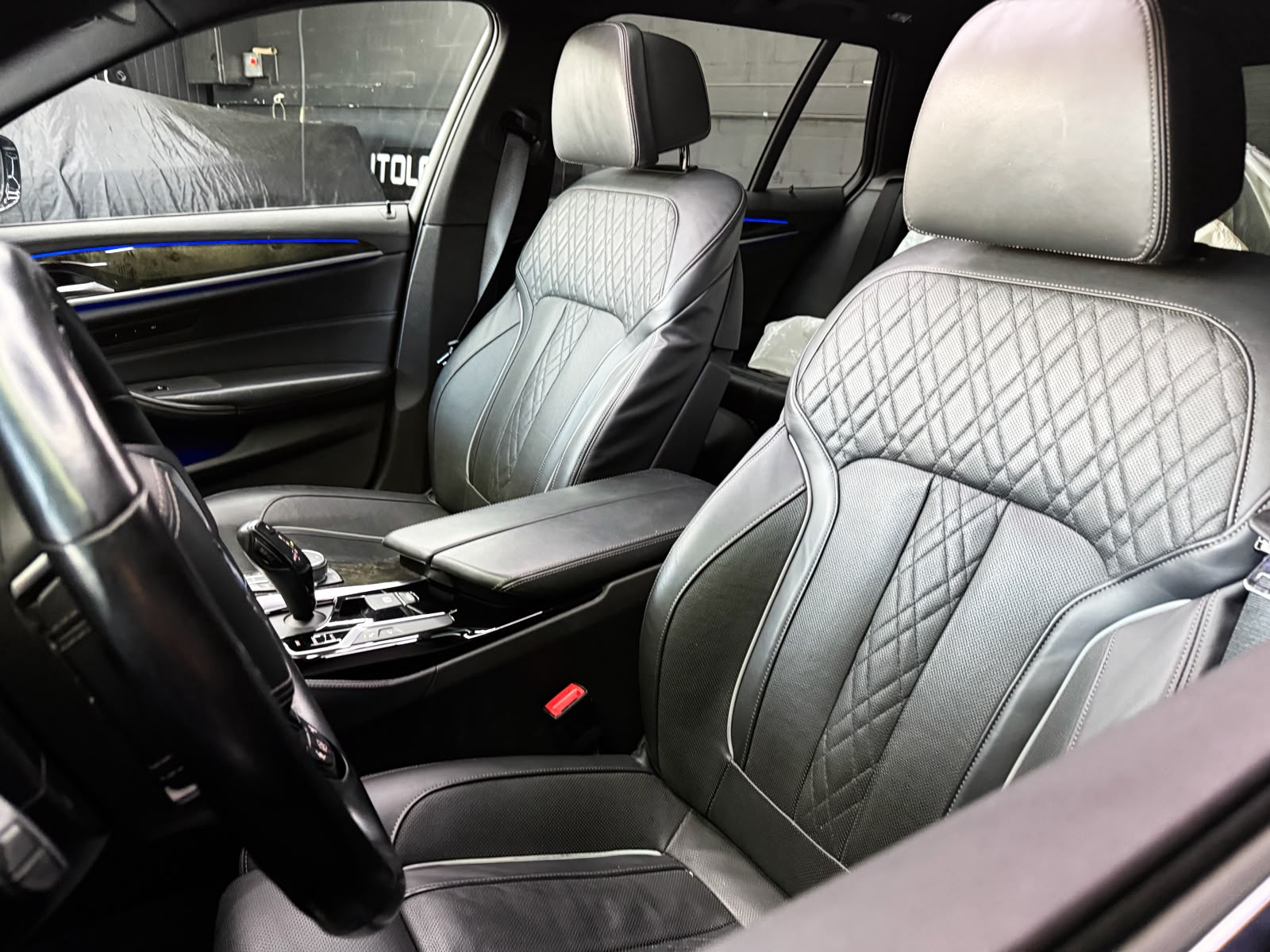 BMW 540d xDrive Touring Luxury Line Steptronic-image-20