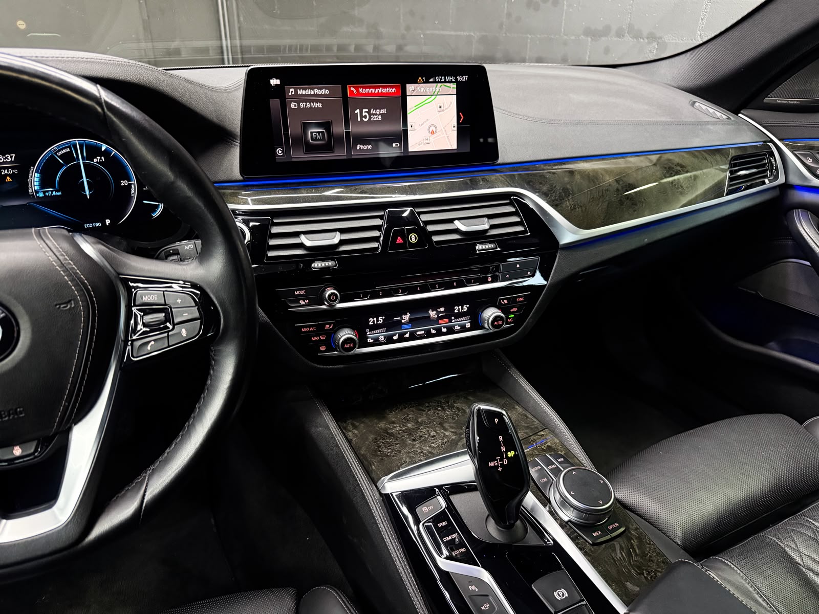 BMW 540d xDrive Touring Luxury Line Steptronic-image-14