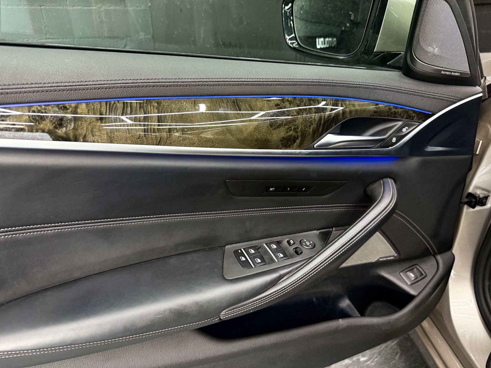 BMW 540d xDrive Touring Luxury Line Steptronic-image-21