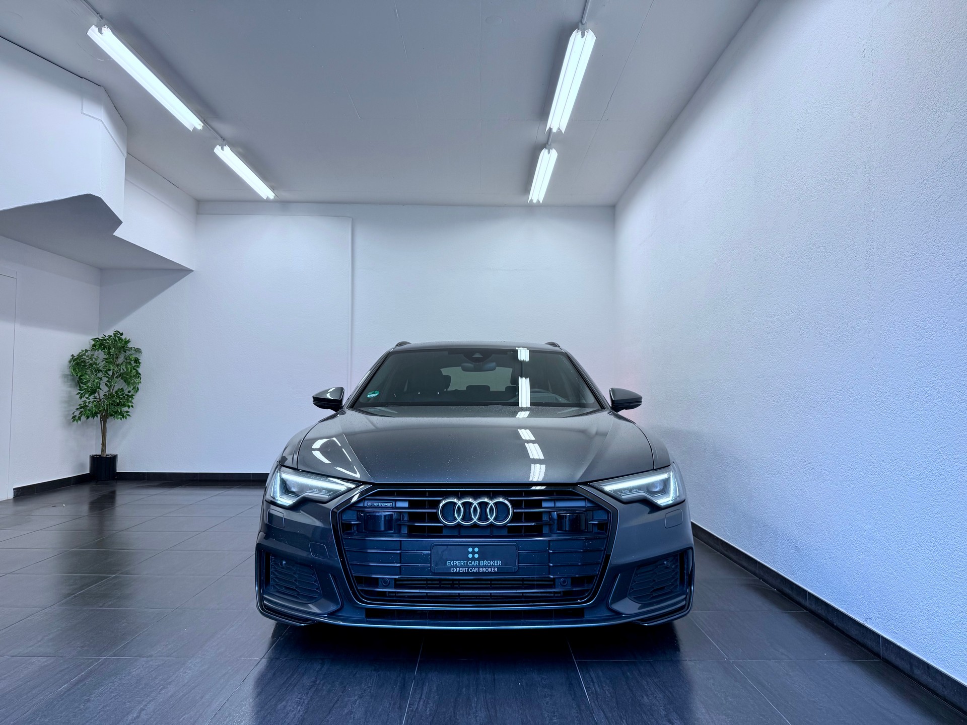 AUDI A6 Avant 45 TFSI Sport S-tronic quattro-showroom-element-3