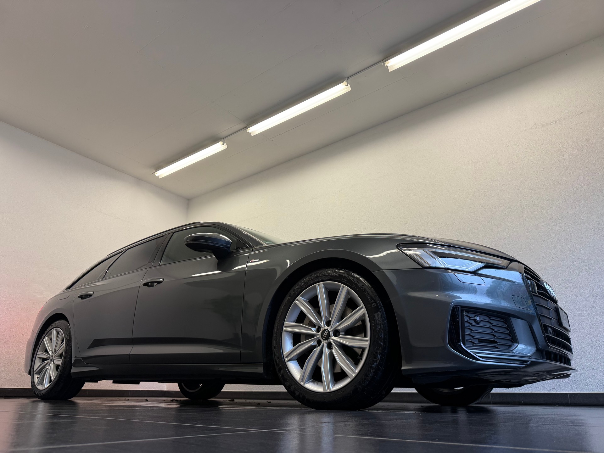 AUDI A6 Avant 45 TFSI Sport S-tronic quattro-showroom-element-2