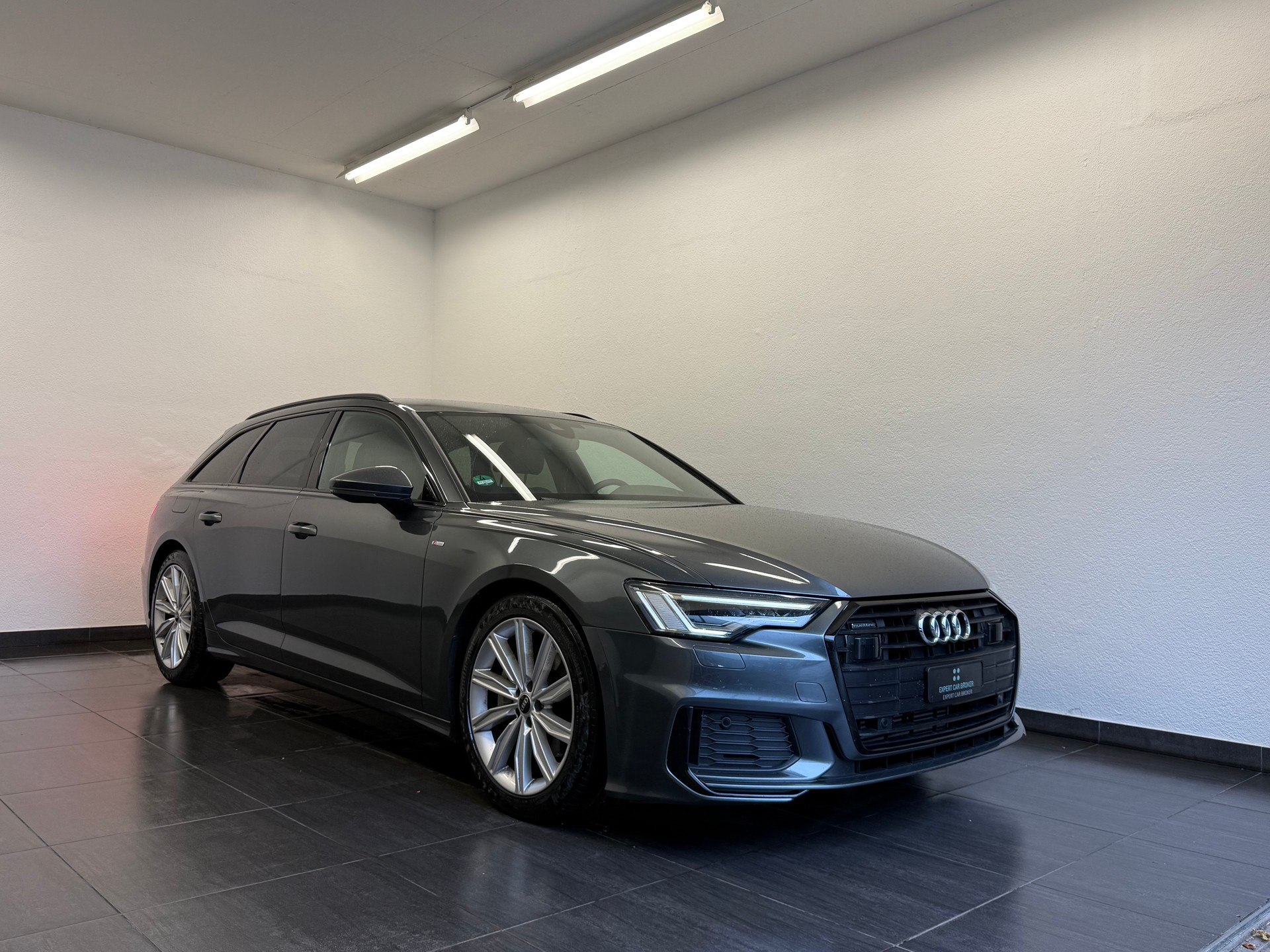 AUDI A6 Avant 45 TFSI Sport S-tronic quattro-showroom-element-1