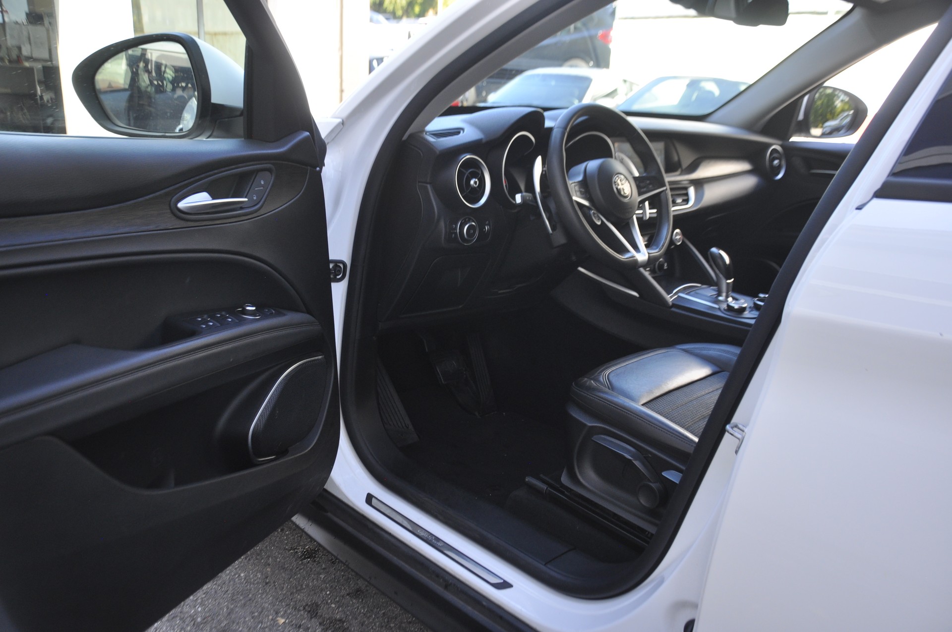 ALFA ROMEO Stelvio 2.0 Super Q4 Automatic-image-3